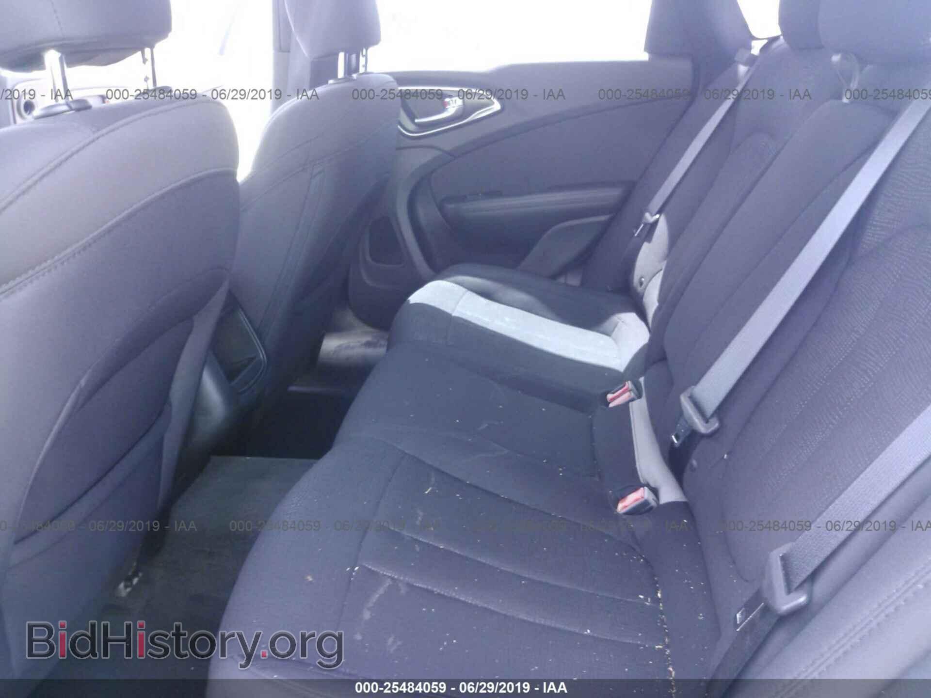 2016 CHRYSLER 200 - VIN: 1C3CCCAB2GN109583 - Photo 8