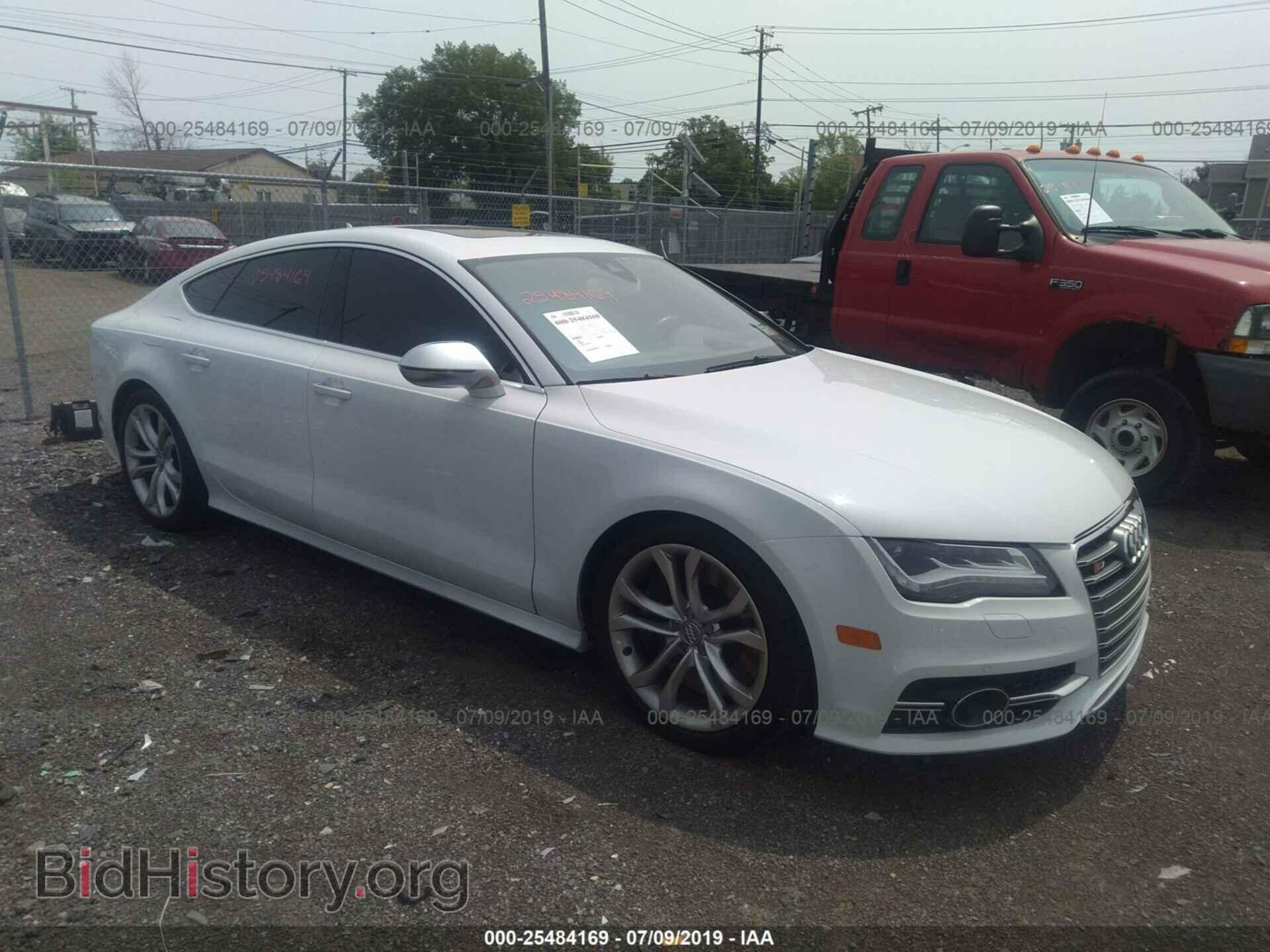 Фотография WAU32AFCXDN145342 - AUDI S7 2013