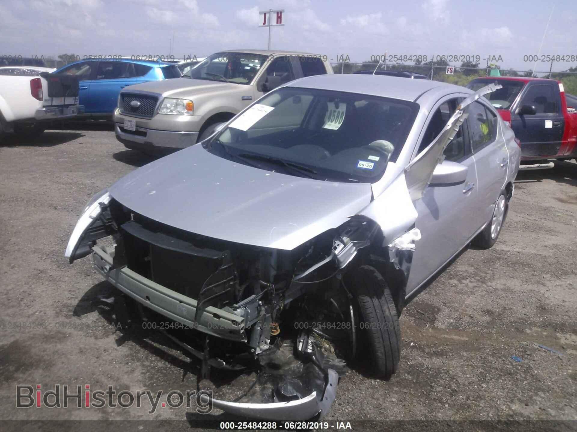 2019 NISSAN VERSA - VIN: 3N1CN7AP3KL807110 - Фото 2