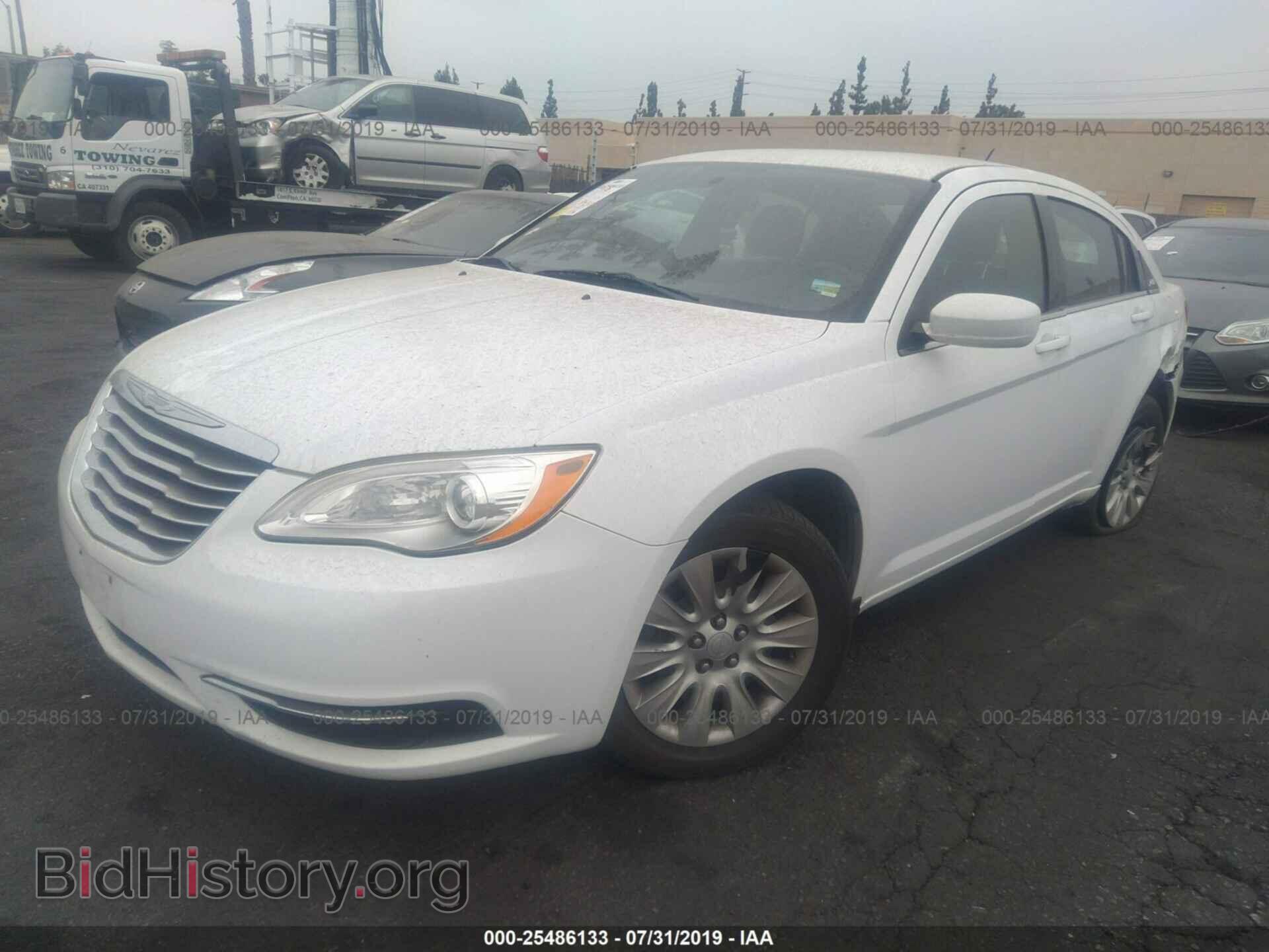 2014 CHRYSLER 200 - VIN: 1C3CCBAB3EN212924 - Photo 2