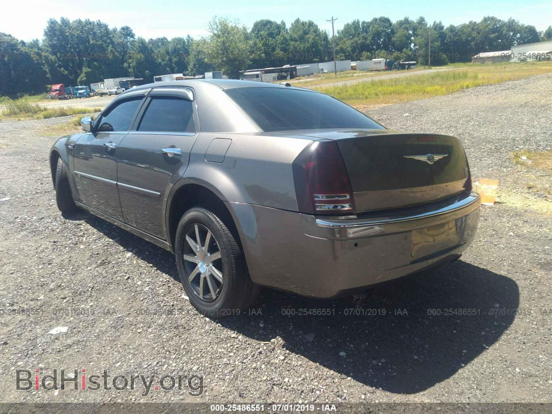 2010 CHRYSLER 300C - VIN: 2C3CA6CT2AH211348 - Photo 3