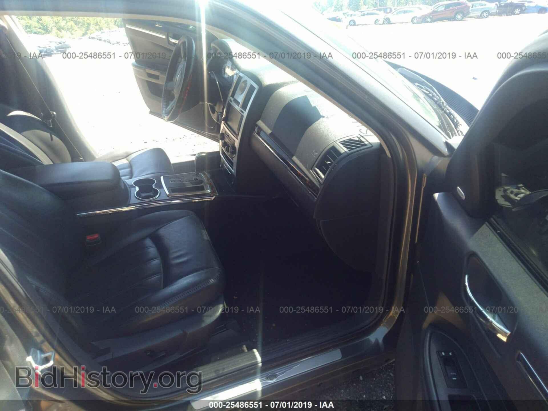 2010 CHRYSLER 300C - VIN: 2C3CA6CT2AH211348 - Photo 5