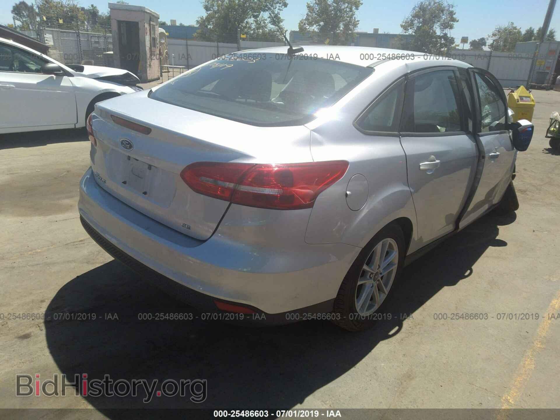 2017 FORD FOCUS - VIN: 1FADP3F2XHL300085 - Фото 4