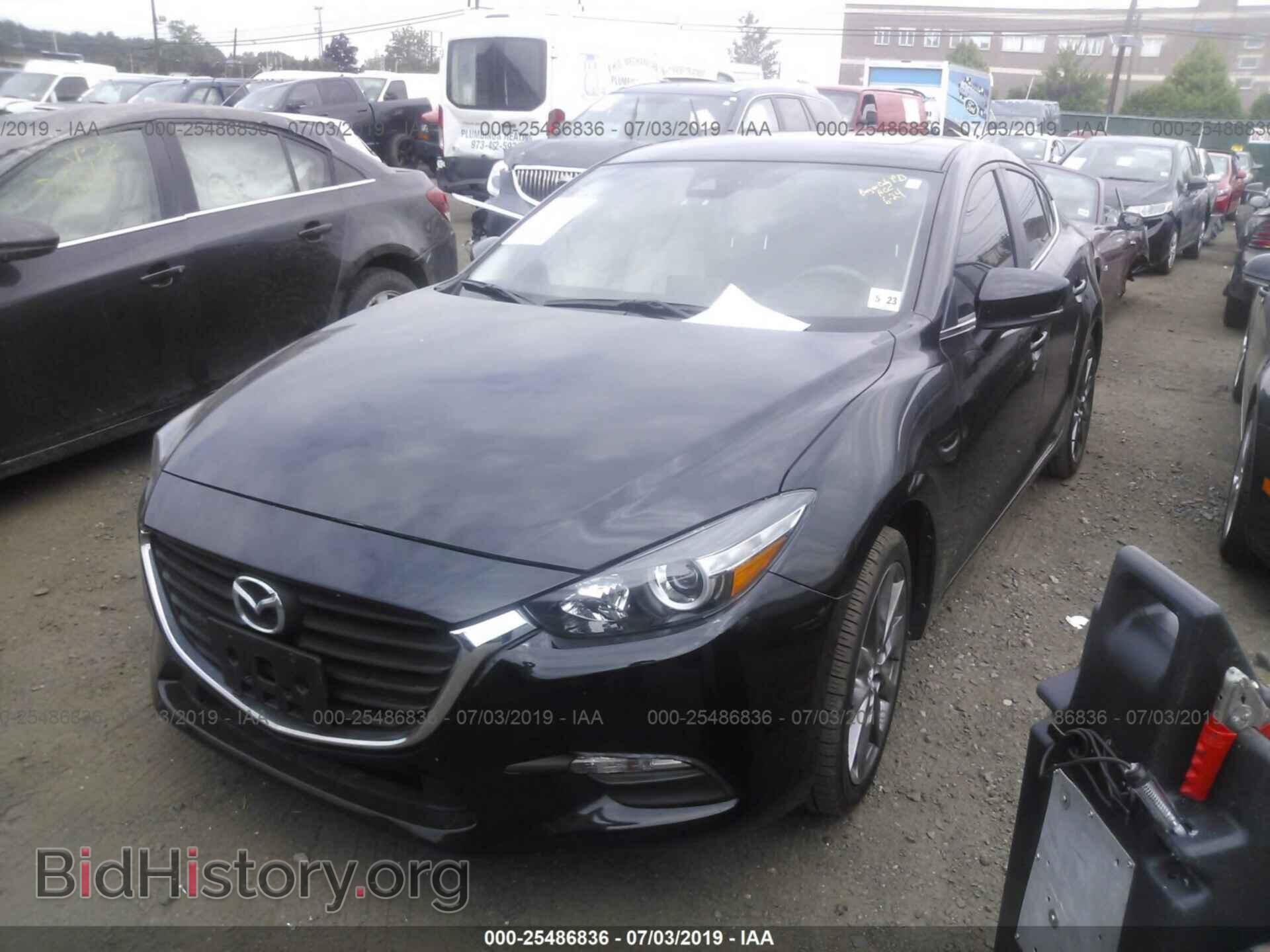 2018 MAZDA 3 - VIN: 3MZBN1V33JM200725 - Фото 2