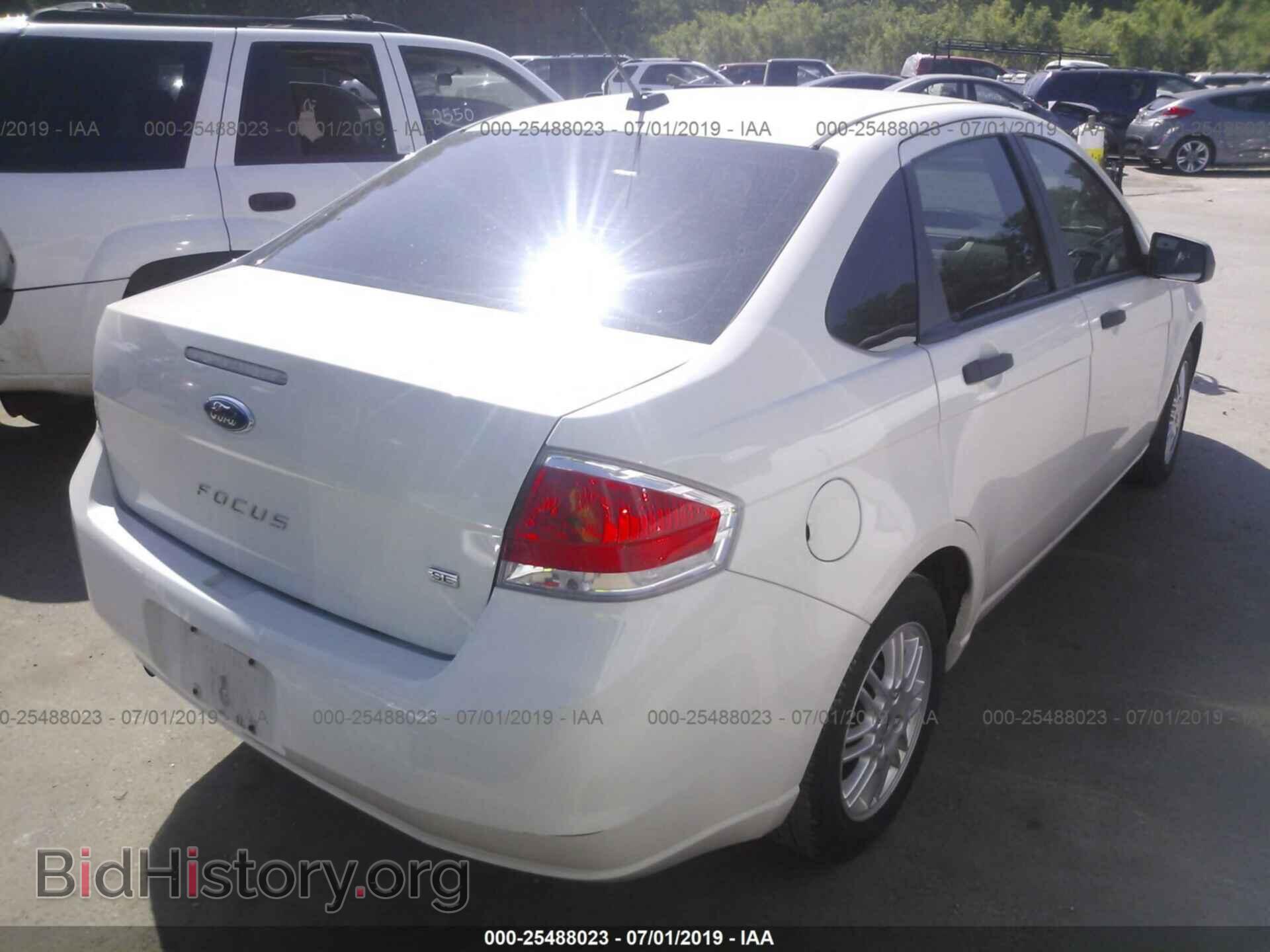 2010 FORD FOCUS - VIN: 1FAHP3FN2AW218352 - Photo 4