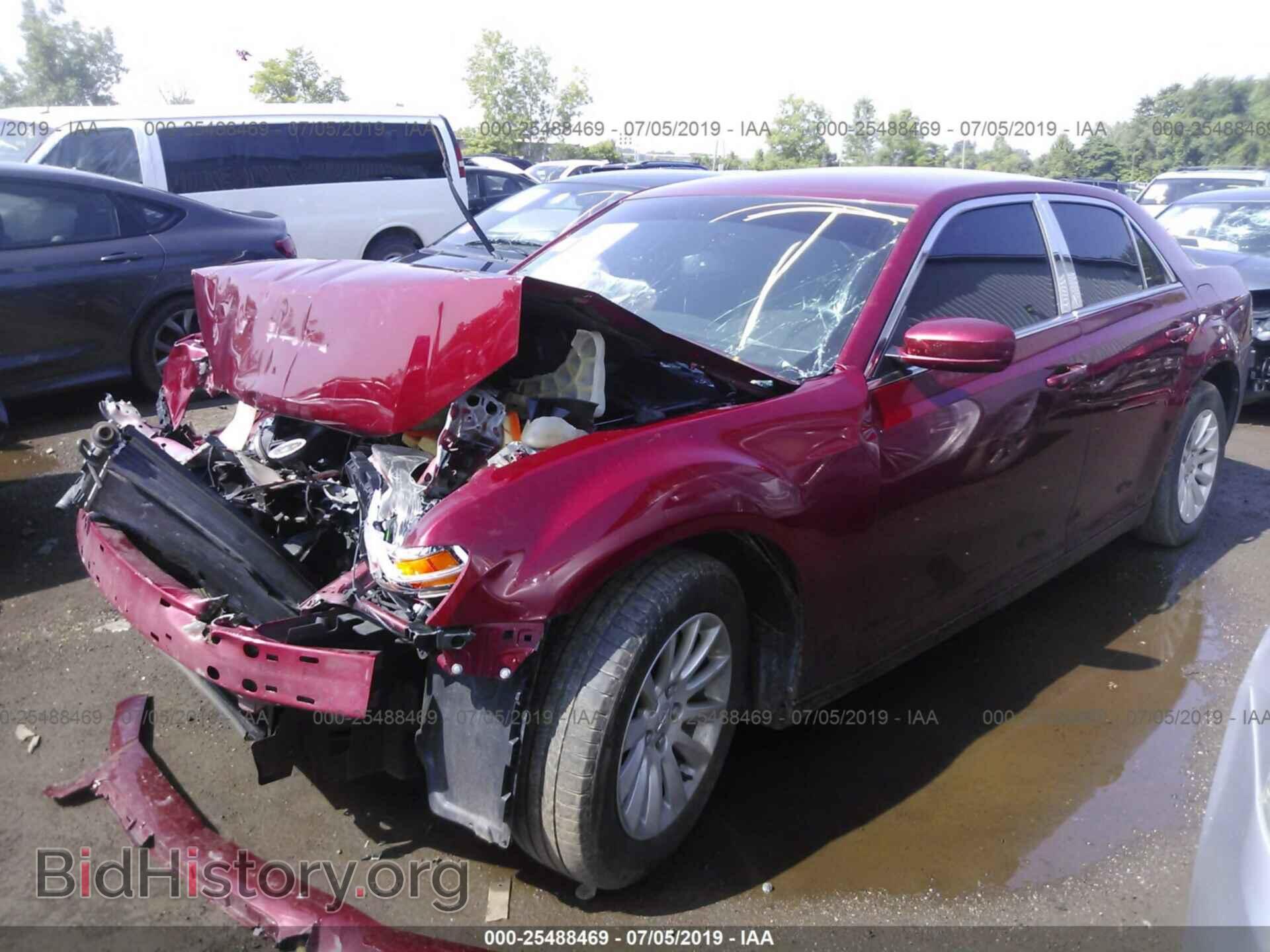 2014 CHRYSLER 300 - VIN: 2C3CCAAG7EH354448 - Фото 2