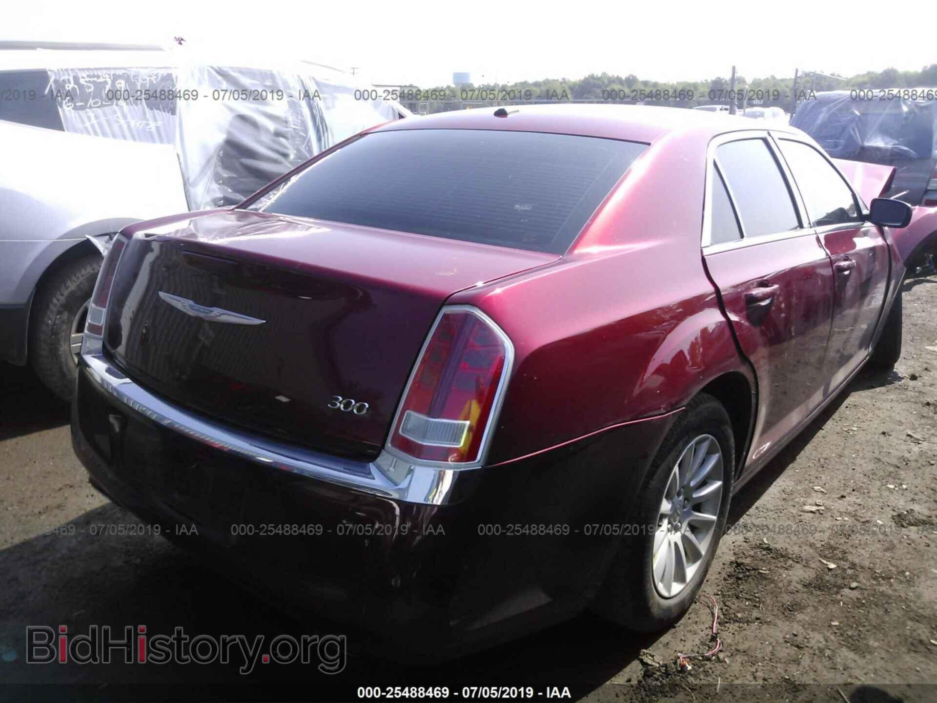 2014 CHRYSLER 300 - VIN: 2C3CCAAG7EH354448 - Фото 4