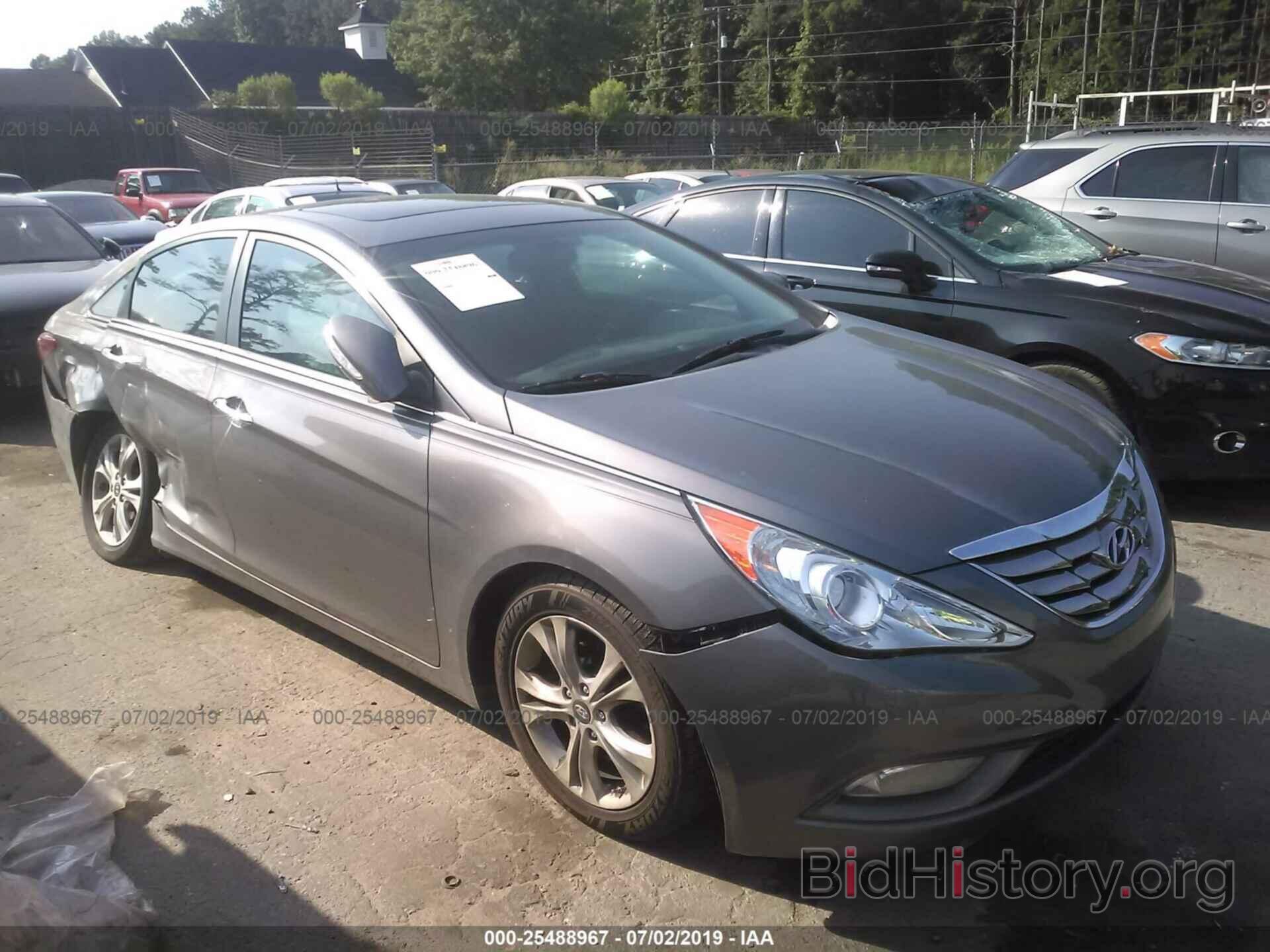 Photo 5NPEC4AC0BH047211 - HYUNDAI SONATA 2011