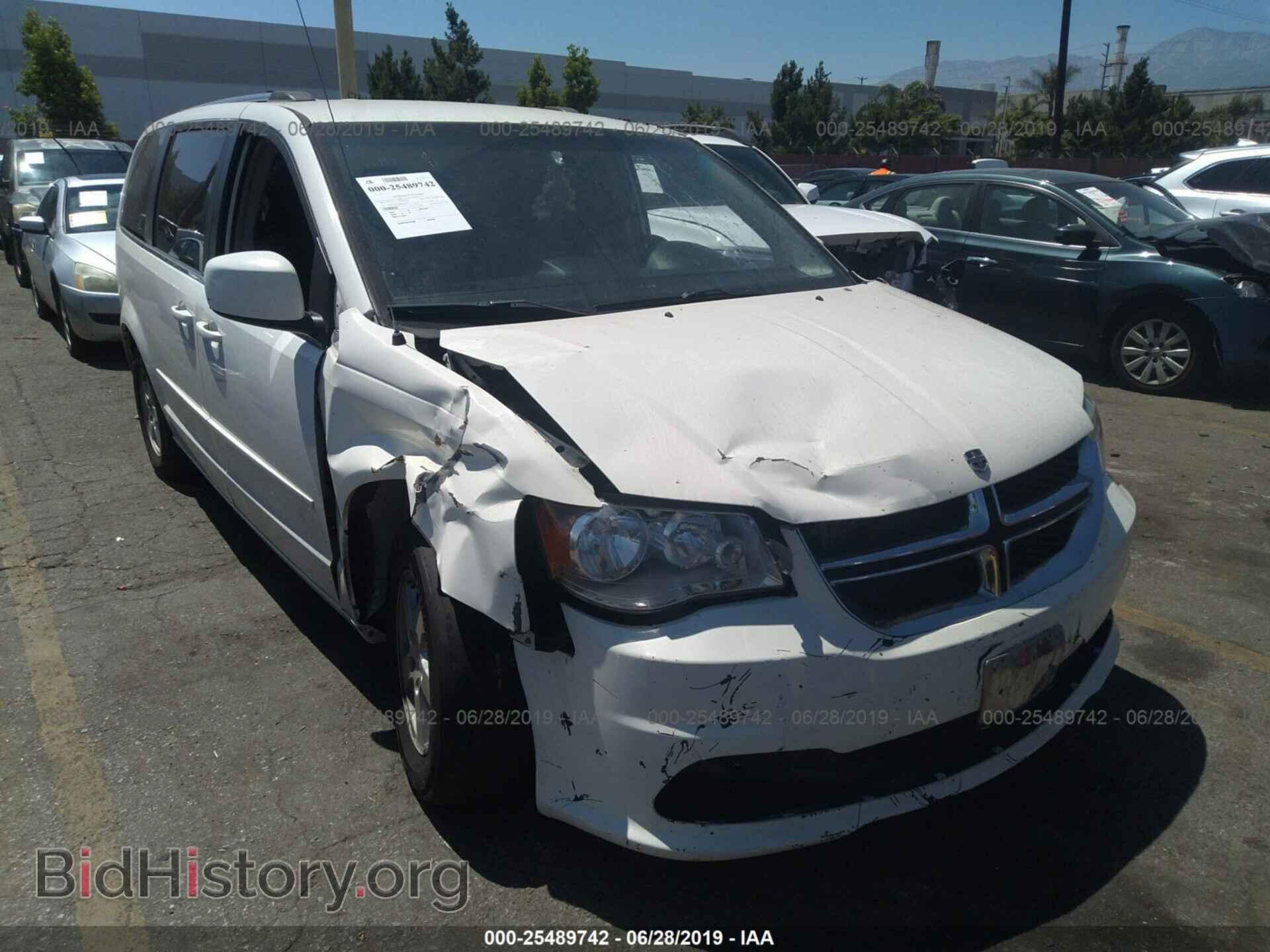 Photo 2D4RN5DG5BR647759 - DODGE GRAND CARAVAN 2011