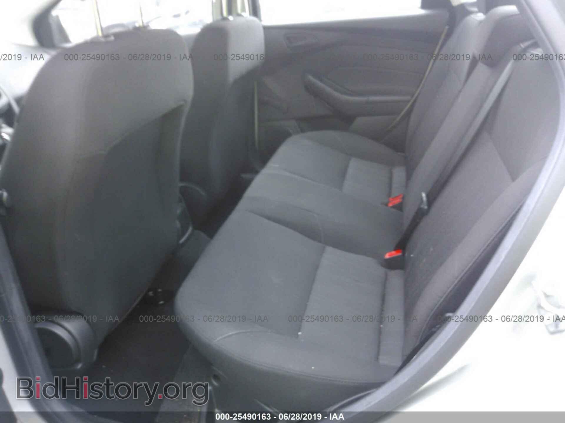 2017 Ford Focus - VIN: 1FADP3E25HL330788 - Photo 8