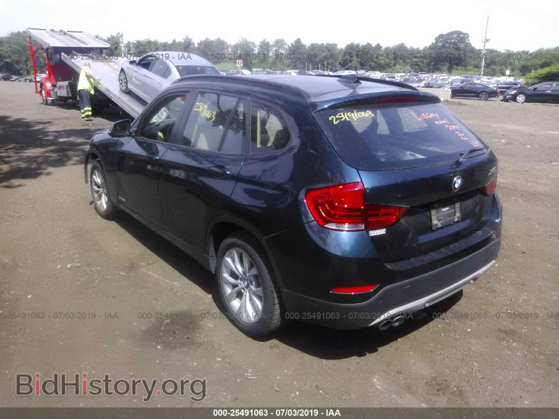 2014 BMW X1 - VIN: WBAVL1C55EVY20575 - Фото 3