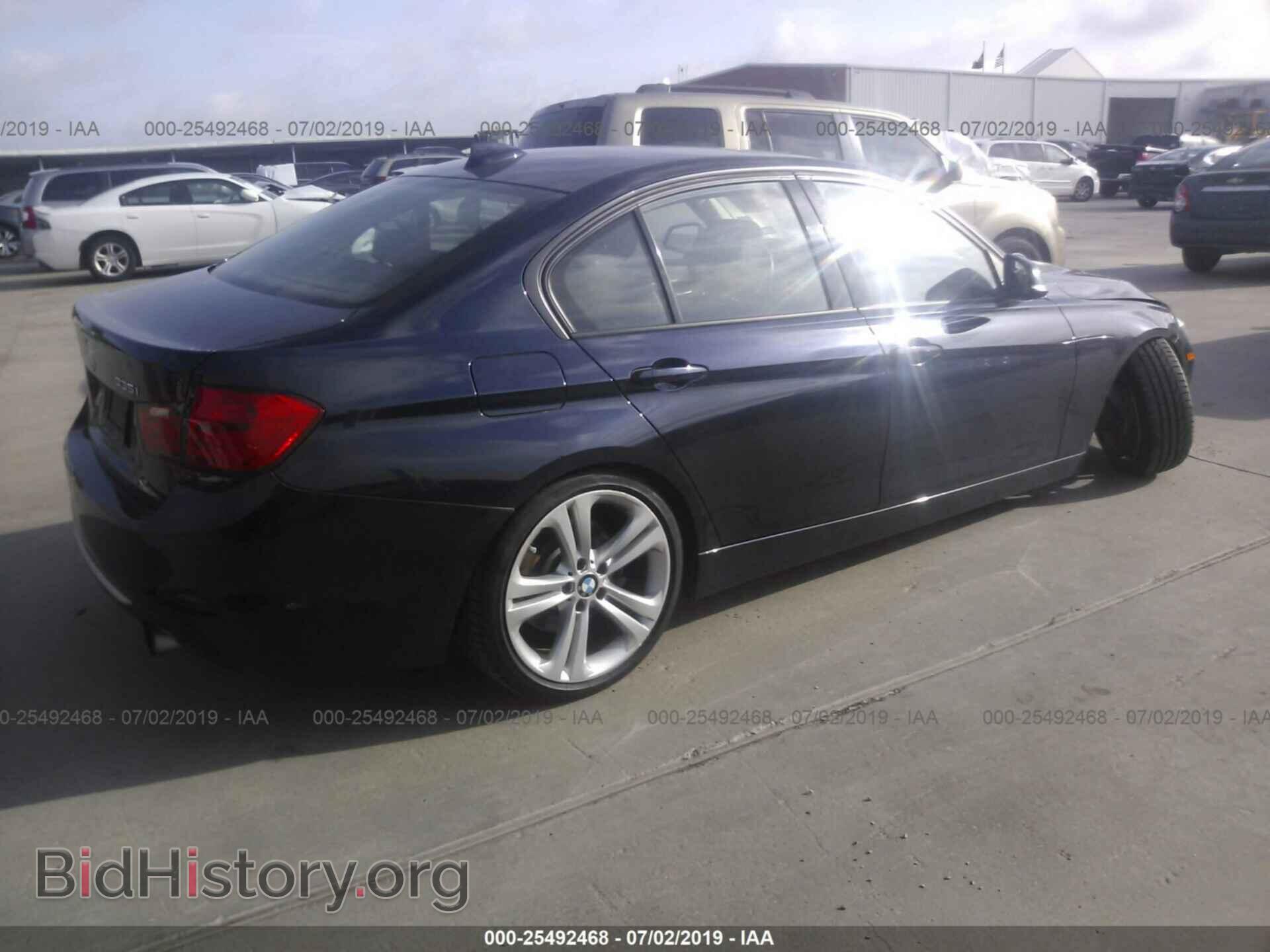 2013 BMW 335 - VIN: WBA3A9G54DNP38129 - Фото 4