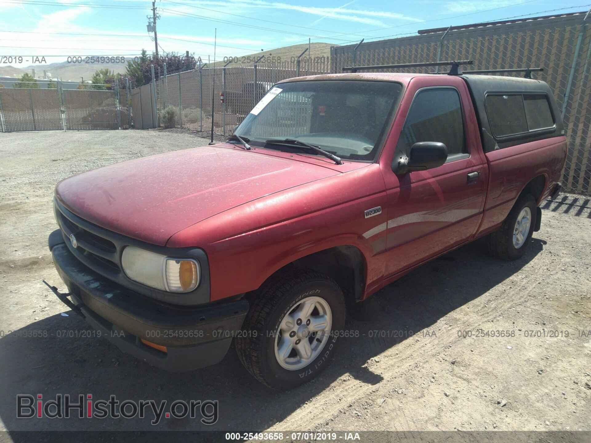 1995 MAZDA B2300 - VIN: 4F4CR12A3STM20424 - Фото 2