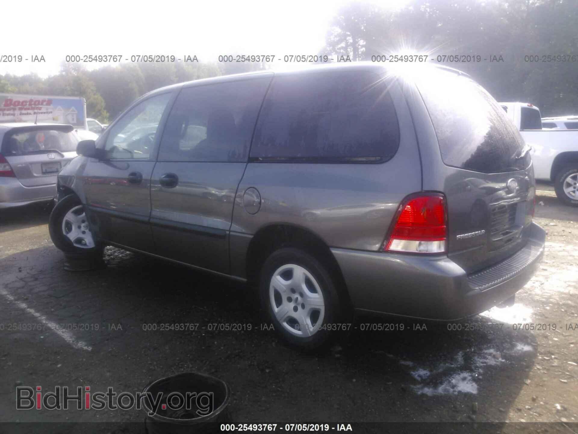 2005 FORD FREESTAR - VIN: 2FMZA50685BA26689 - Фото 3