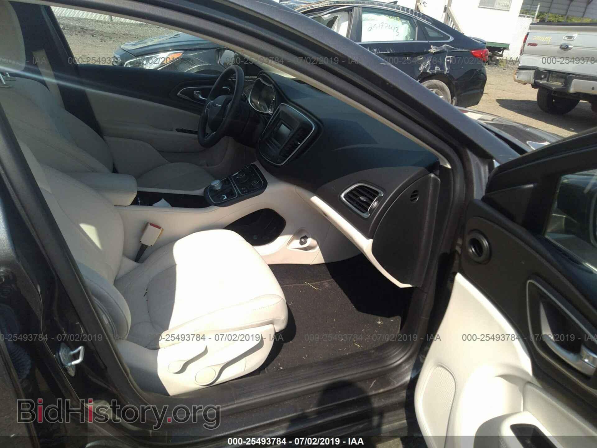 2016 CHRYSLER 200 - VIN: 1C3CCCAB7GN143597 - Photo 5