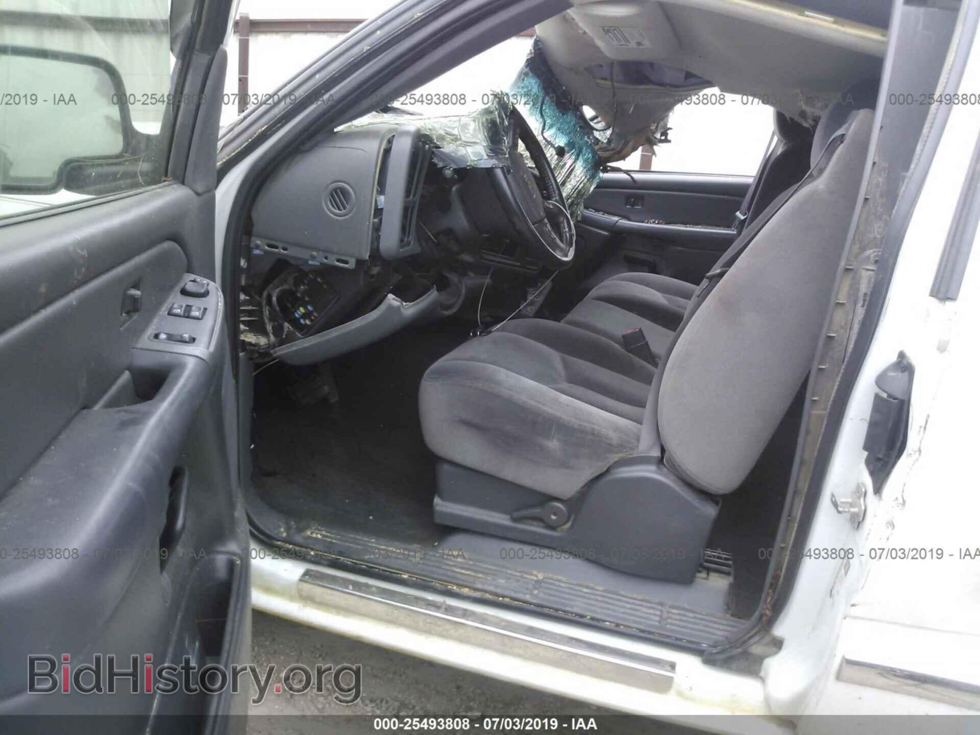 2005 GMC NEW SIERRA - VIN: 2GTEK19B251225185 - Фото 5