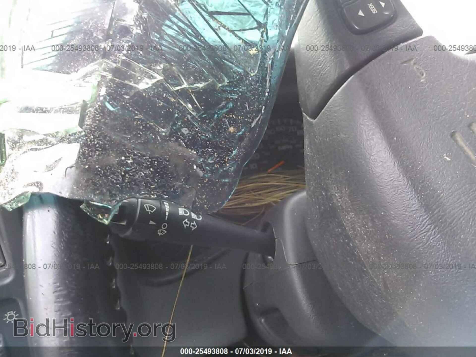 2005 GMC NEW SIERRA - VIN: 2GTEK19B251225185 - Фото 7