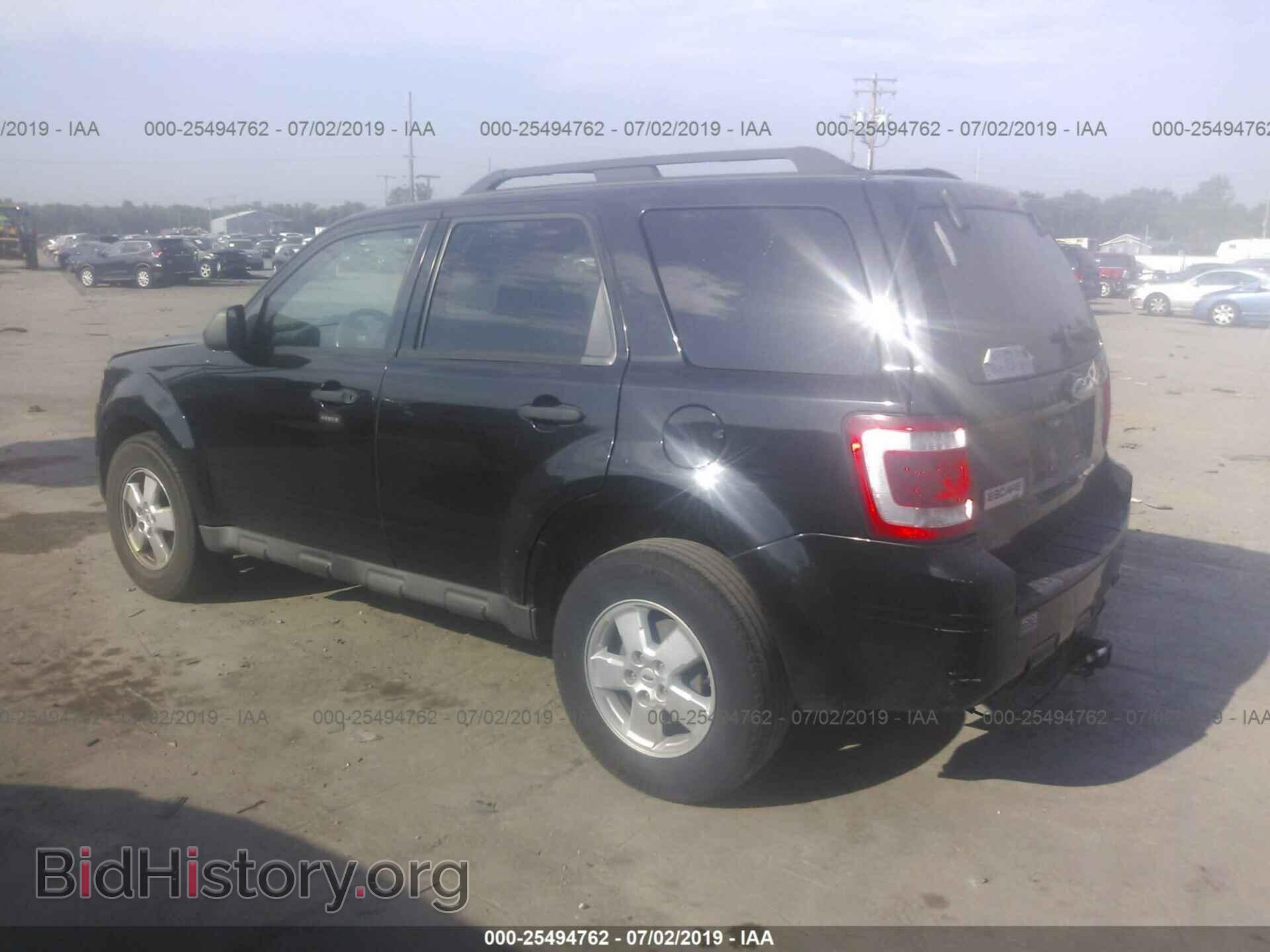 2009 FORD ESCAPE - VIN: 1FMCU03739KB40051 - Фото 3
