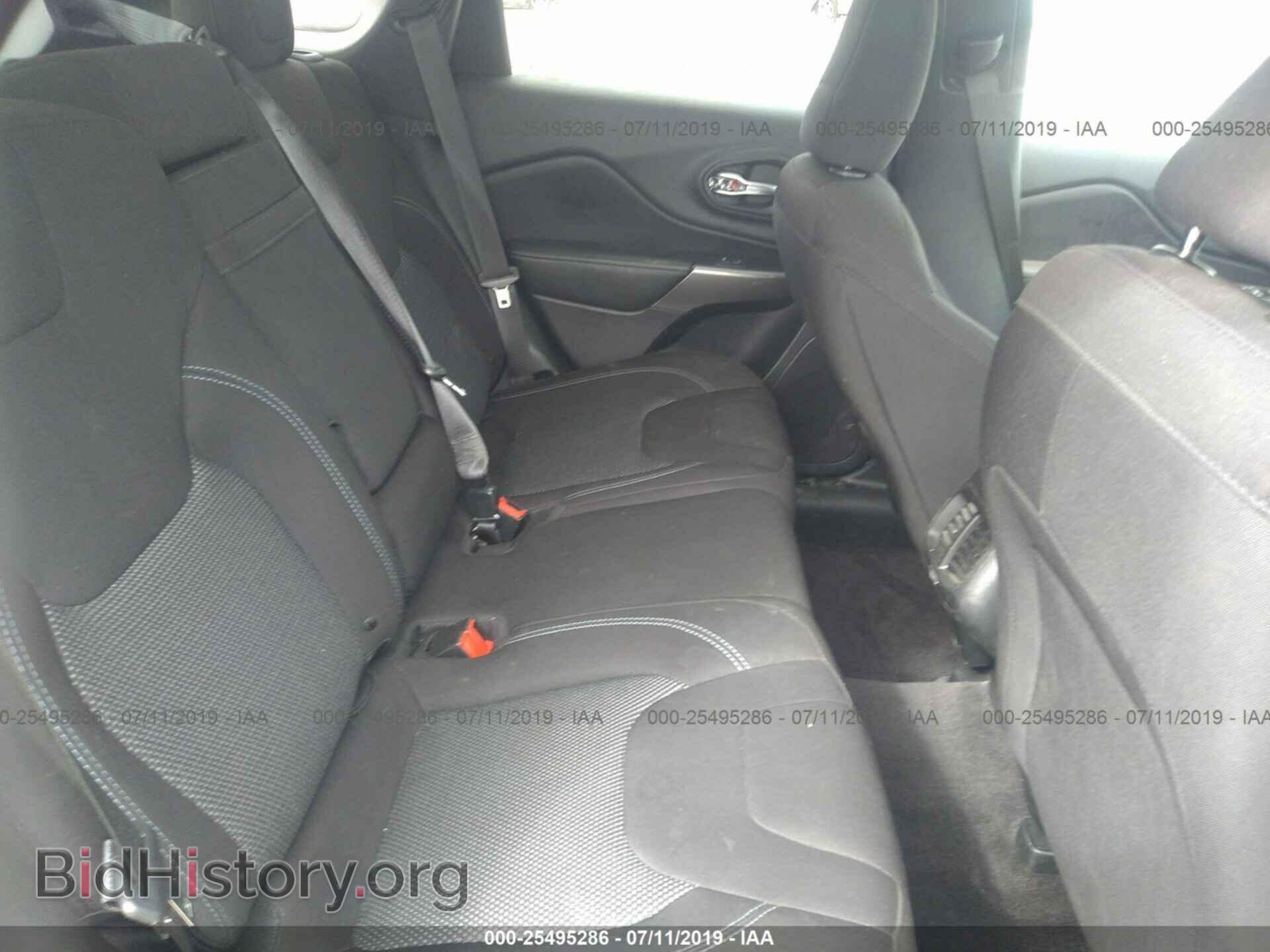 2019 JEEP CHEROKEE - VIN: 1C4PJLCB4KD221431 - Фото 8