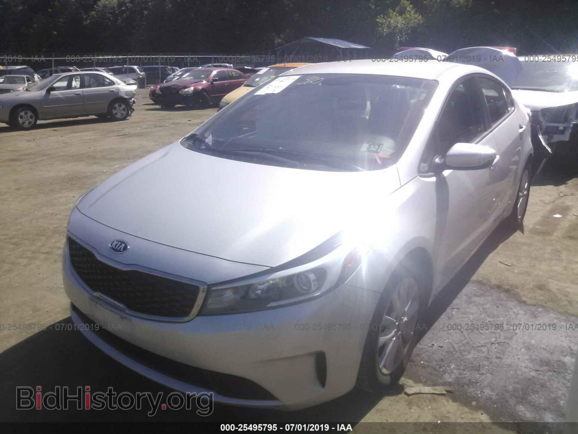 2017 KIA FORTE - VIN: 3KPFL4A78HE135492 - Фото 2