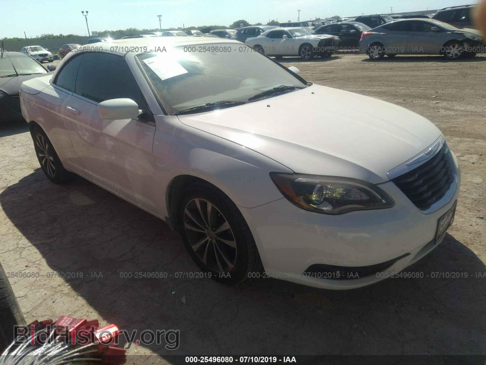 Photo 1C3BC8EG9BN615841 - CHRYSLER 200 2011