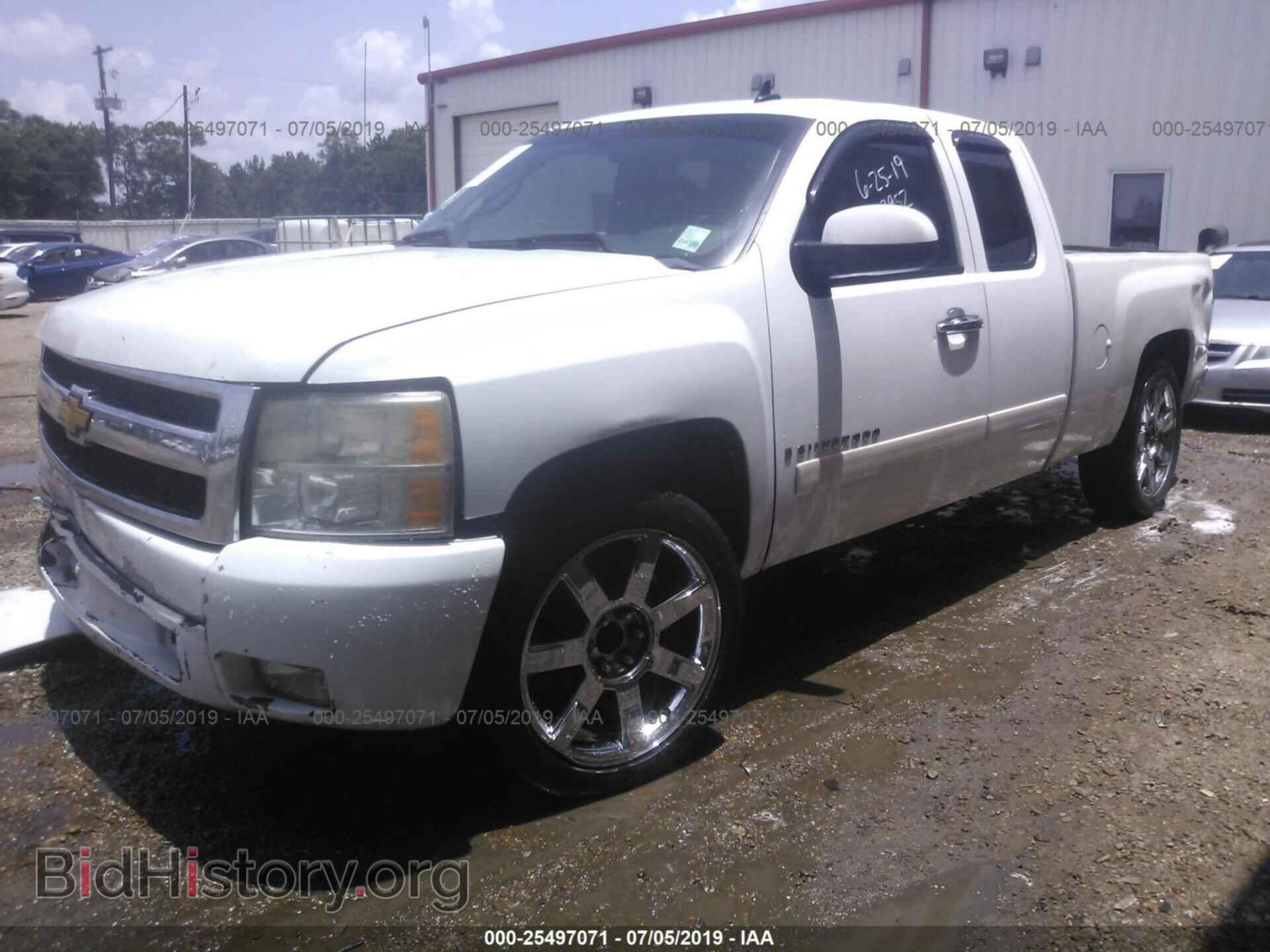 2008 CHEVROLET SILVERADO - VIN: 2GCEC19J581188447 - Фото 2