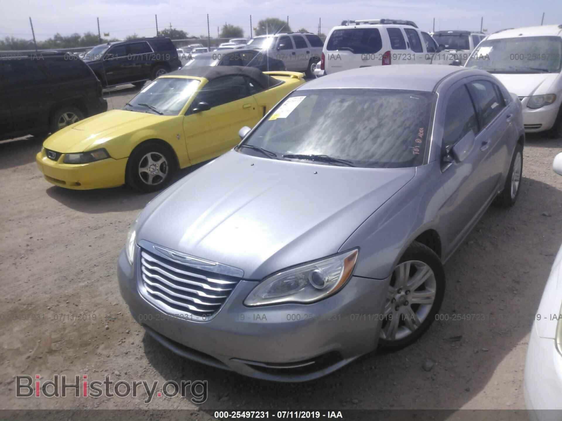 2013 CHRYSLER 200 - VIN: 1C3CCBAB2DN764249 - Photo 2