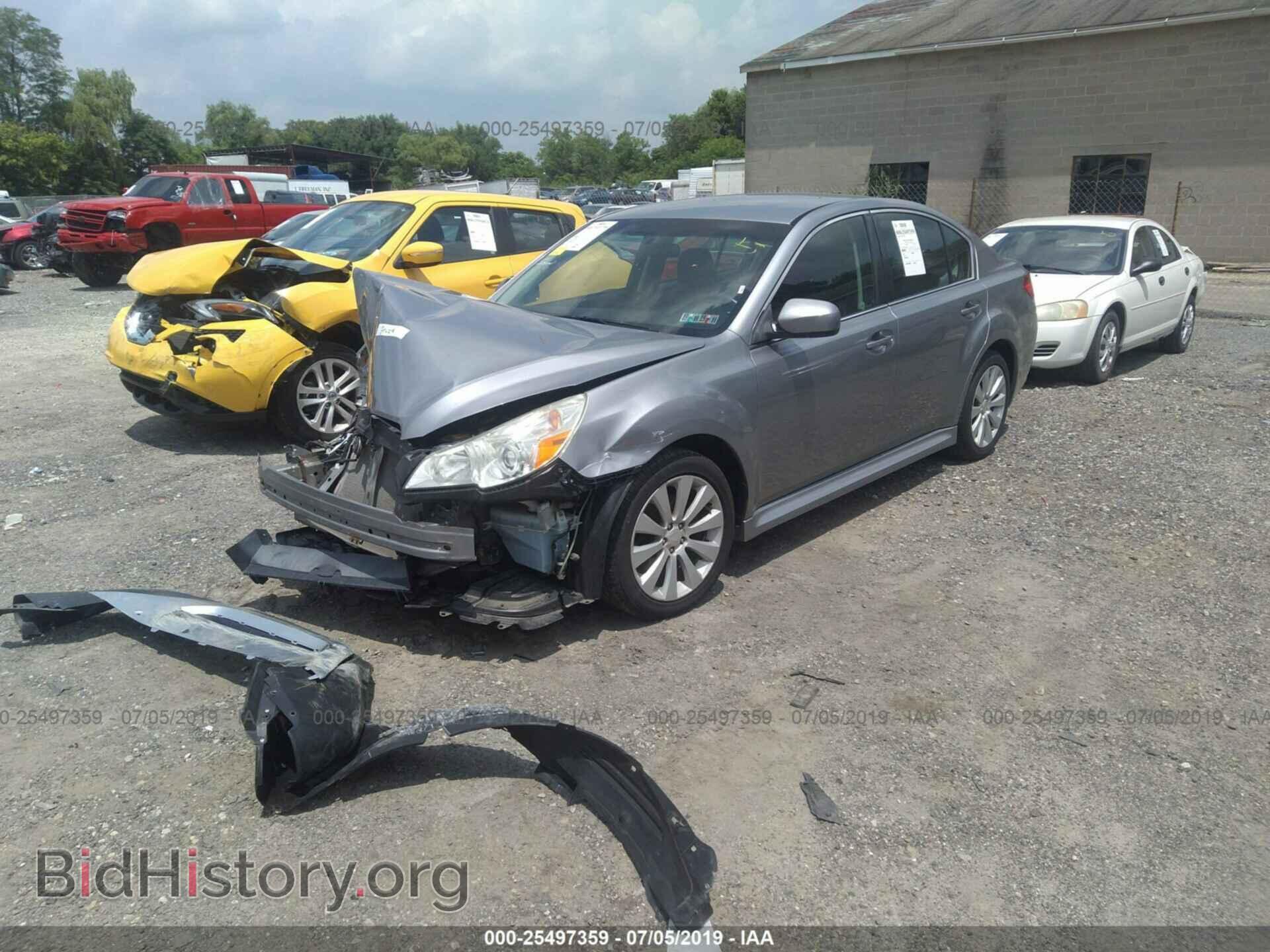 2011 SUBARU LEGACY - VIN: 4S3BMBJ60B3229758 - Фото 2