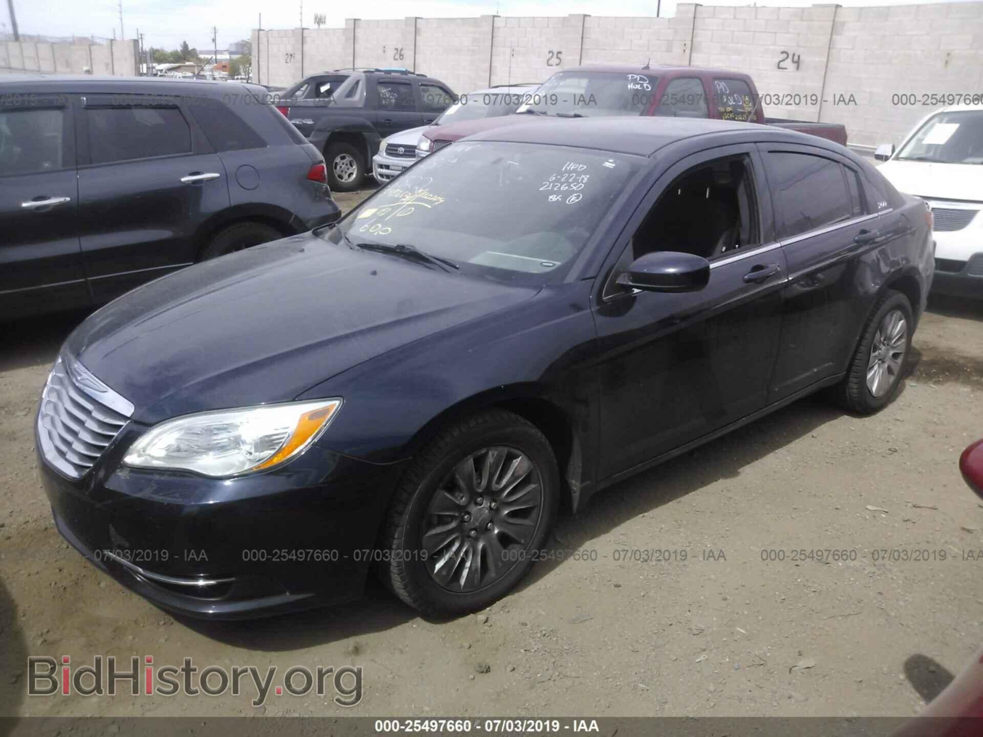 2012 CHRYSLER 200 - VIN: 1C3CCBAB9CN135568 - Фото 2