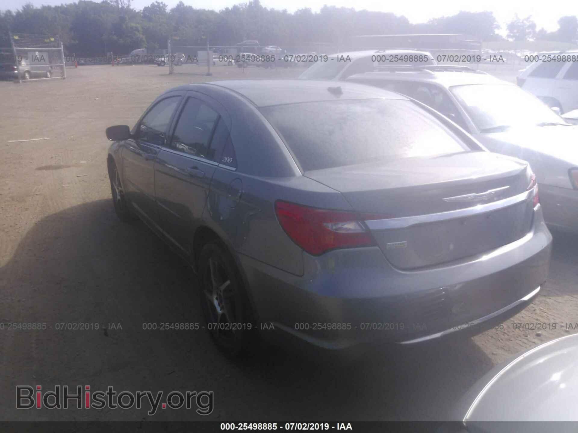 2012 CHRYSLER 200 - VIN: 1C3CCBAG3CN321358 - Фото 3