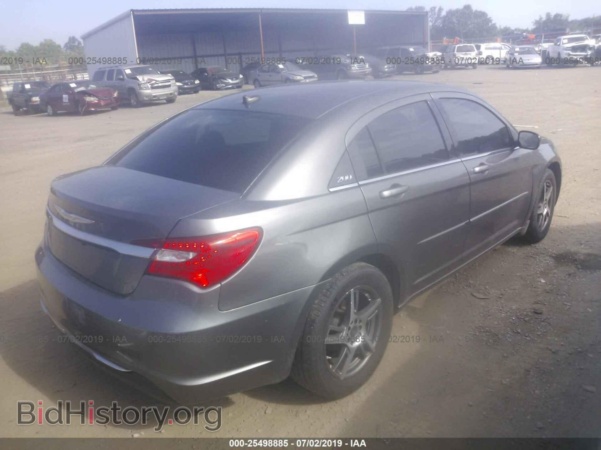 2012 CHRYSLER 200 - VIN: 1C3CCBAG3CN321358 - Фото 4