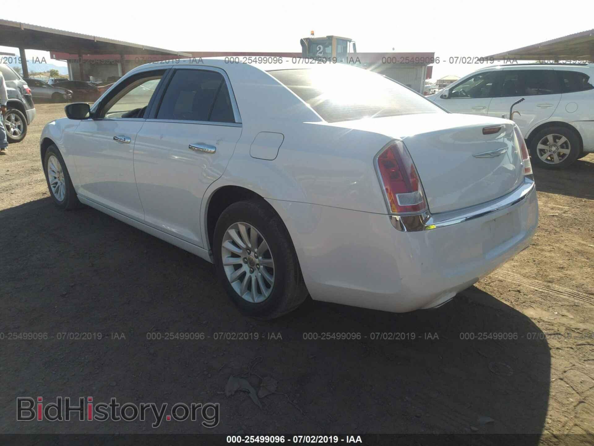2013 CHRYSLER 300 - VIN: 2C3CCAAG2DH644000 - Photo 3