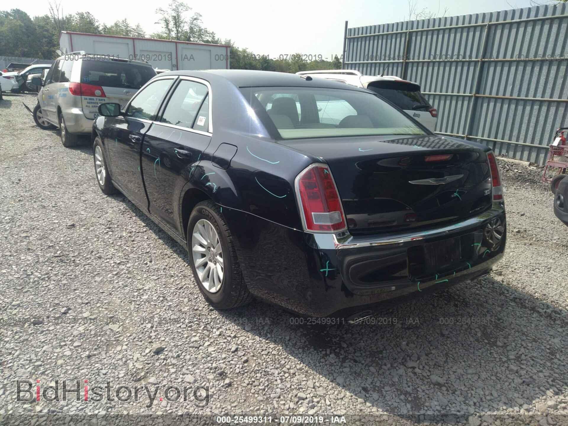 2012 CHRYSLER 300 - VIN: 2C3CCAAG5CH142502 - Фото 3