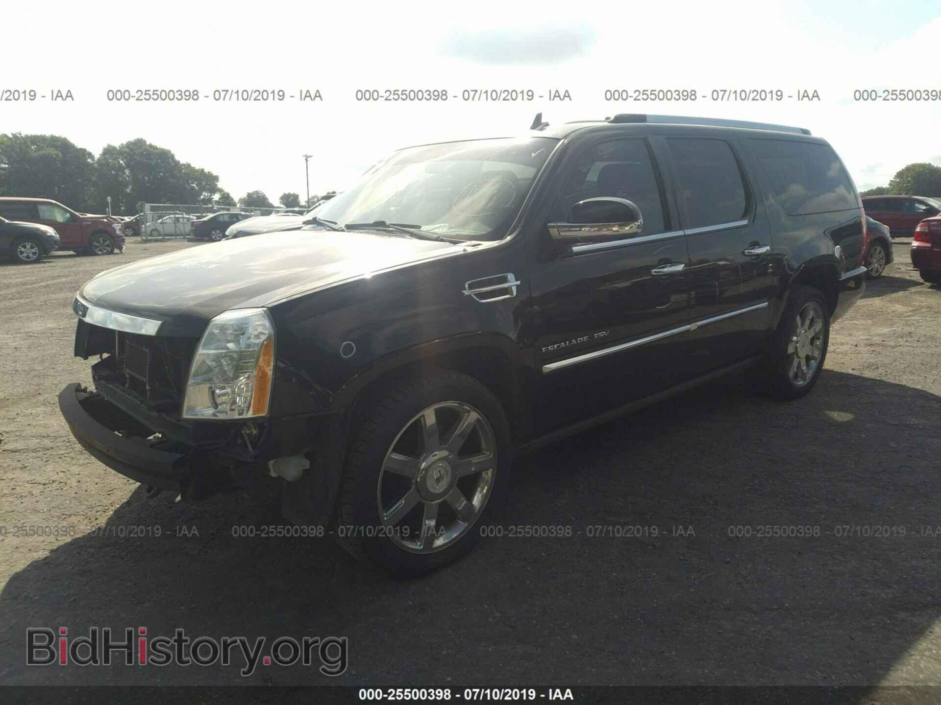 2011 CADILLAC ESCALADE - VIN: 1GYS3JEF2BR209526 - Фото 2