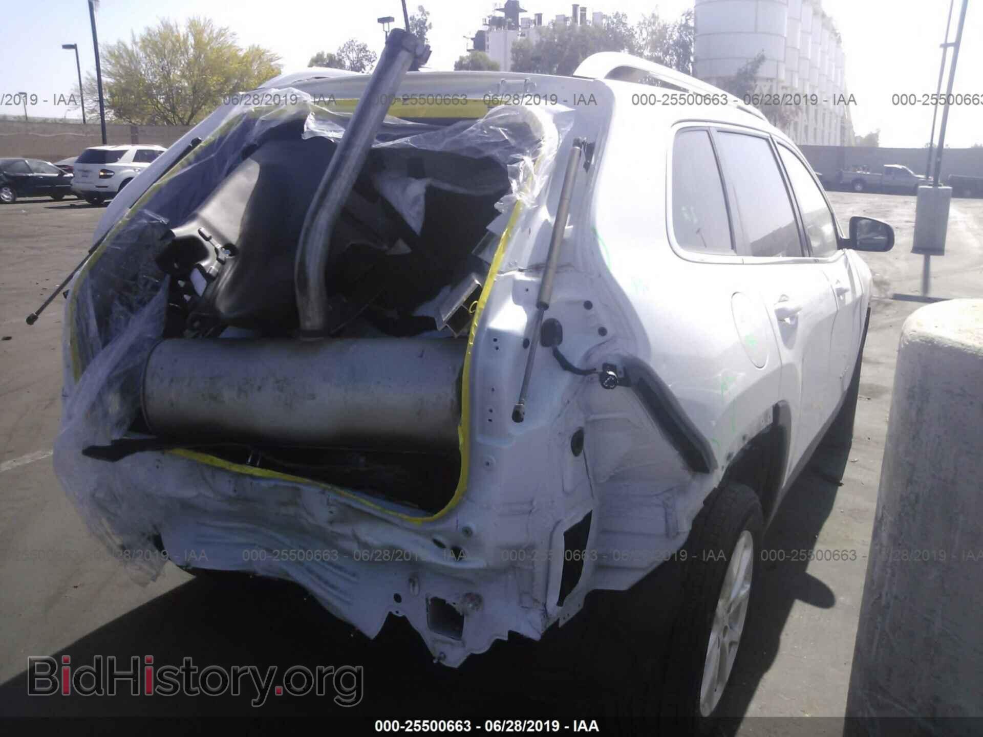 2018 JEEP CHEROKEE - VIN: 1C4PJLCB7JD565785 - Photo 4