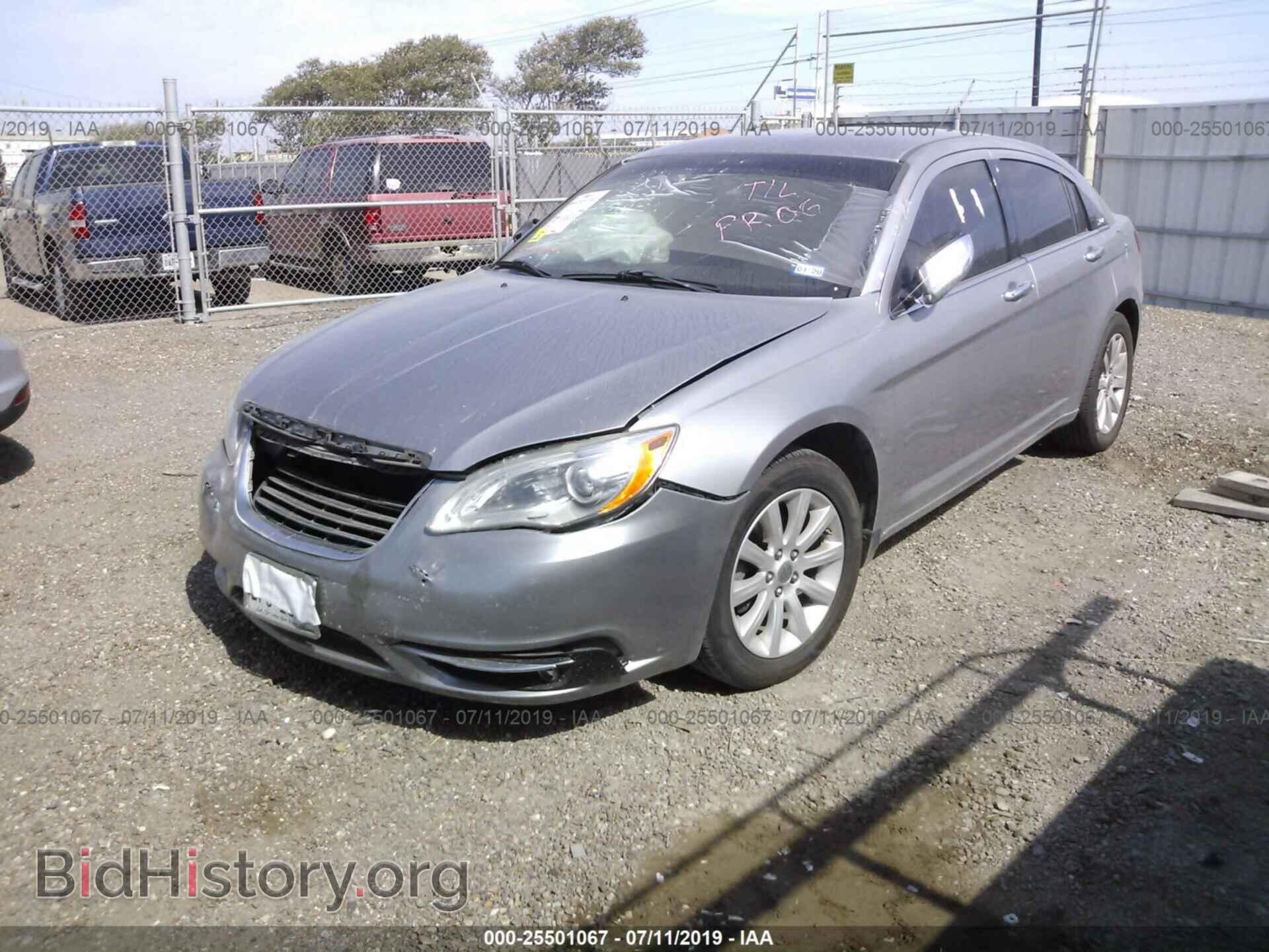 2014 CHRYSLER 200 - VIN: 1C3CCBCG5EN191566 - Фото 2