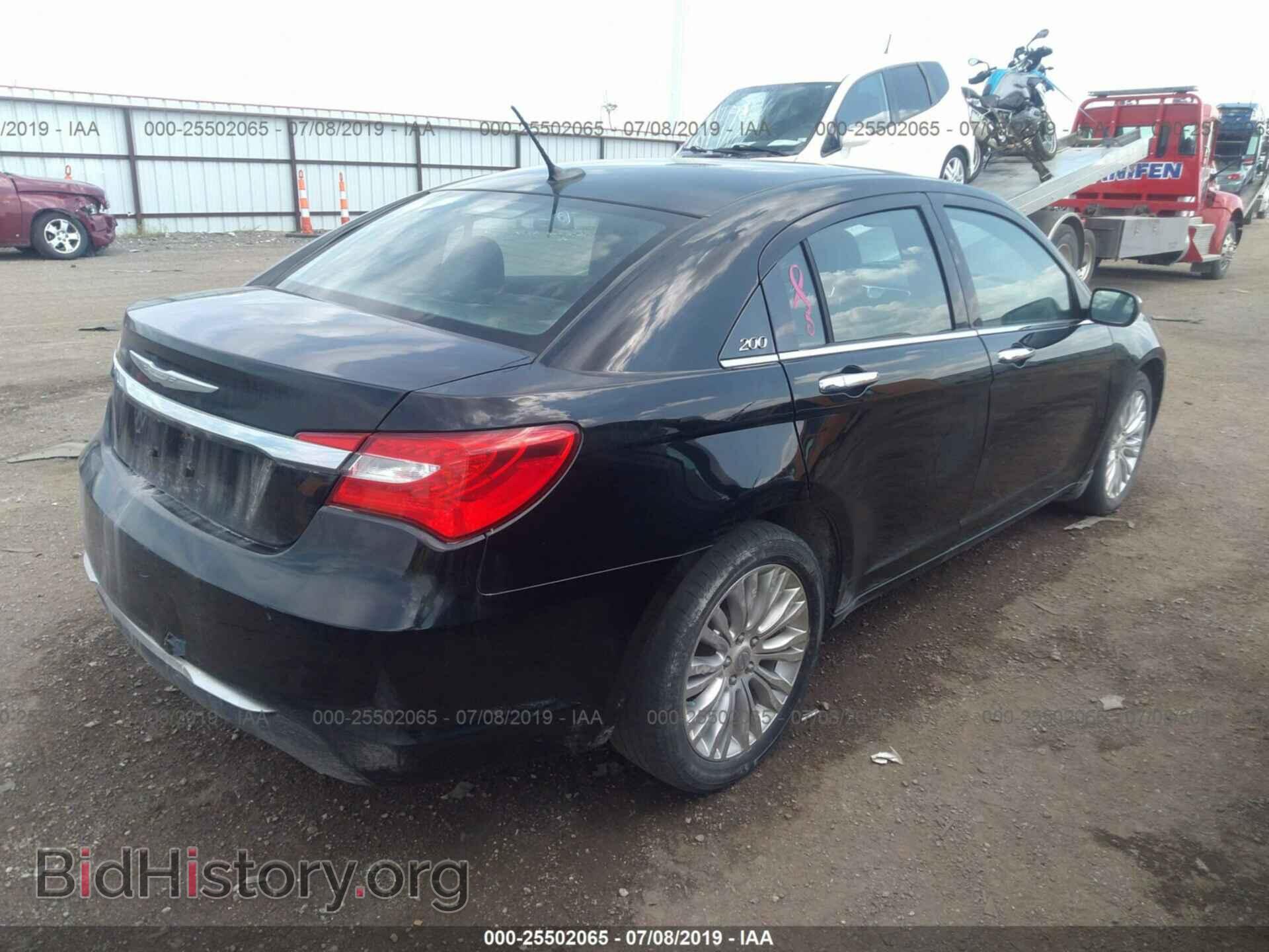 2011 CHRYSLER 200 - VIN: 1C3BC2FG1BN619040 - Фото 4