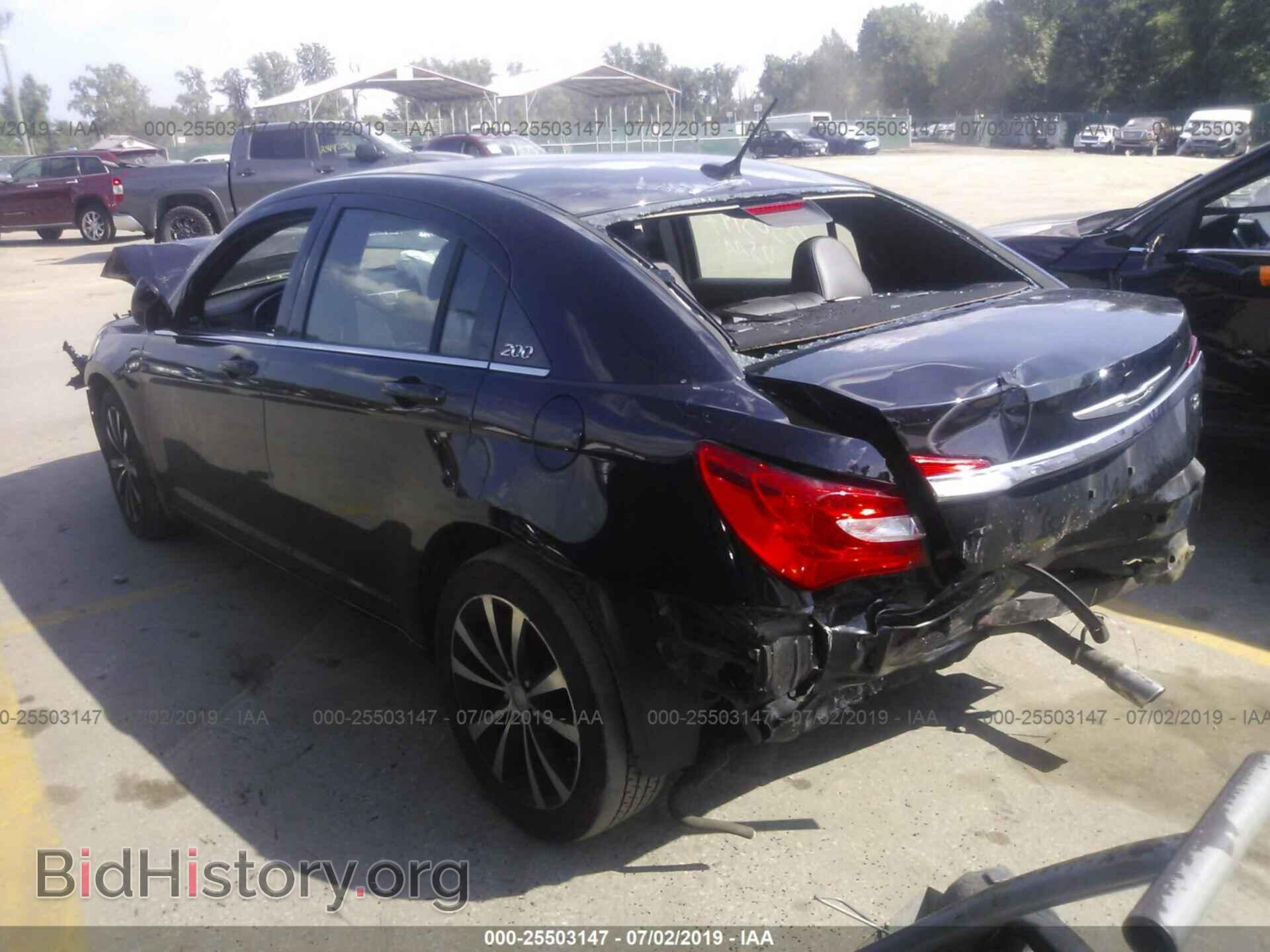 2012 CHRYSLER 200 - VIN: 1C3CCBHGXCN210232 - Фото 3