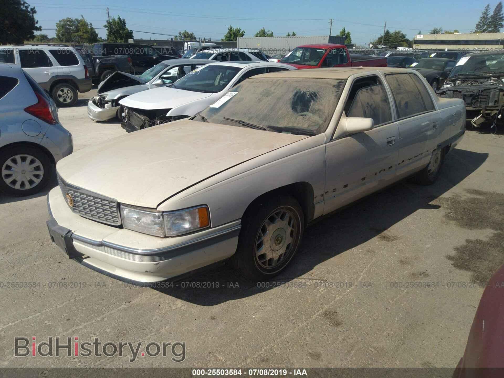 1996 CADILLAC DEVILLE - VIN: 1G6KF529XTU237045 - Фото 2