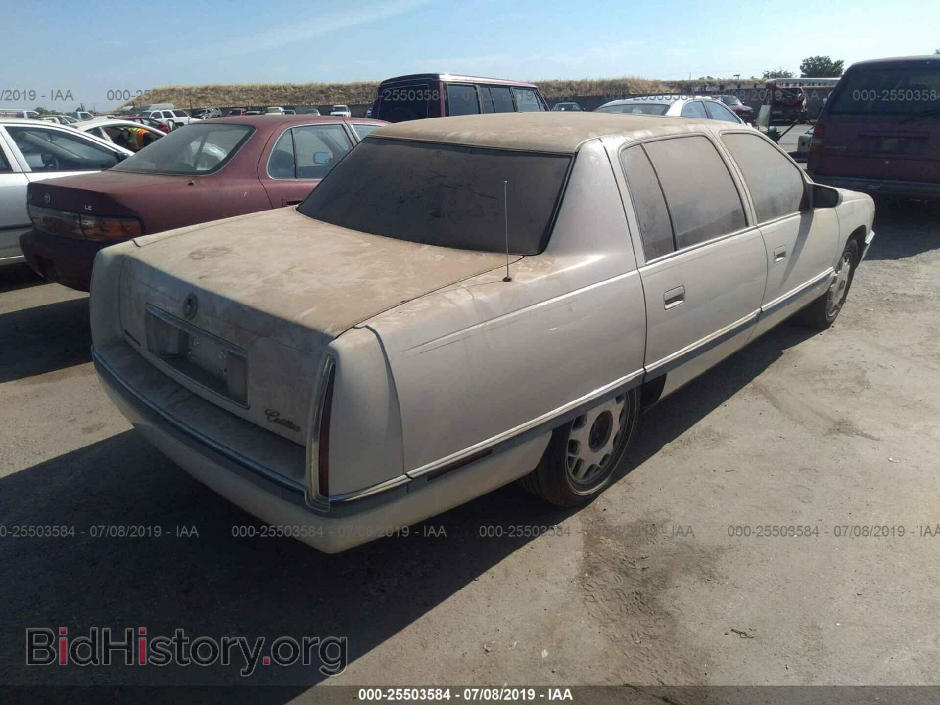 1996 CADILLAC DEVILLE - VIN: 1G6KF529XTU237045 - Фото 4
