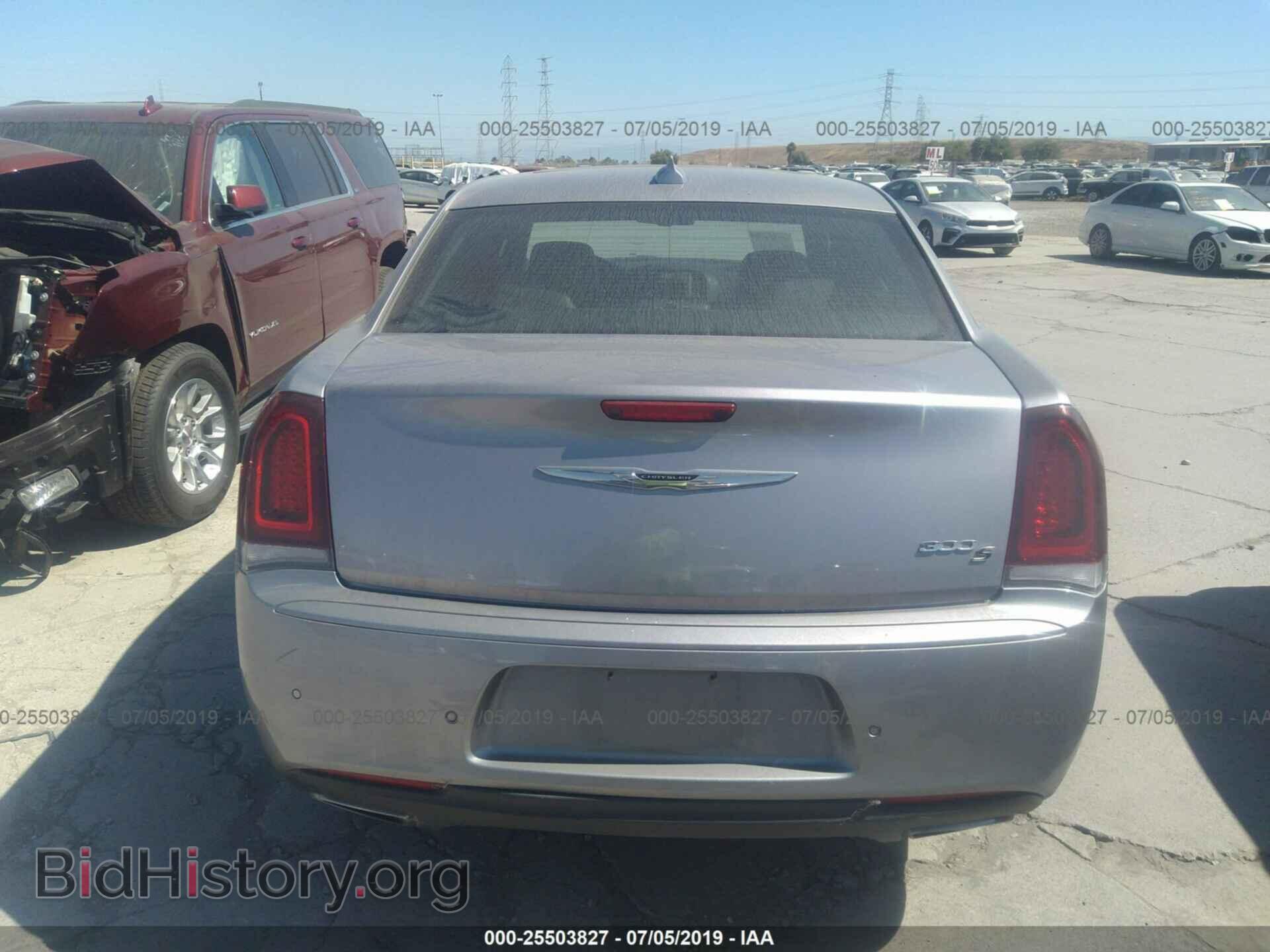 2018 CHRYSLER 300 - VIN: 2C3CCABG5JH269908 - Фото 6