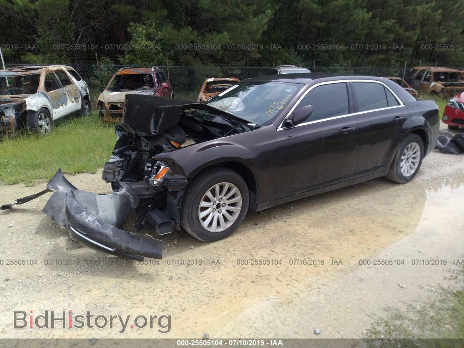 2012 CHRYSLER 300 - VIN: 2C3CCAAG0CH129740 - Фото 2