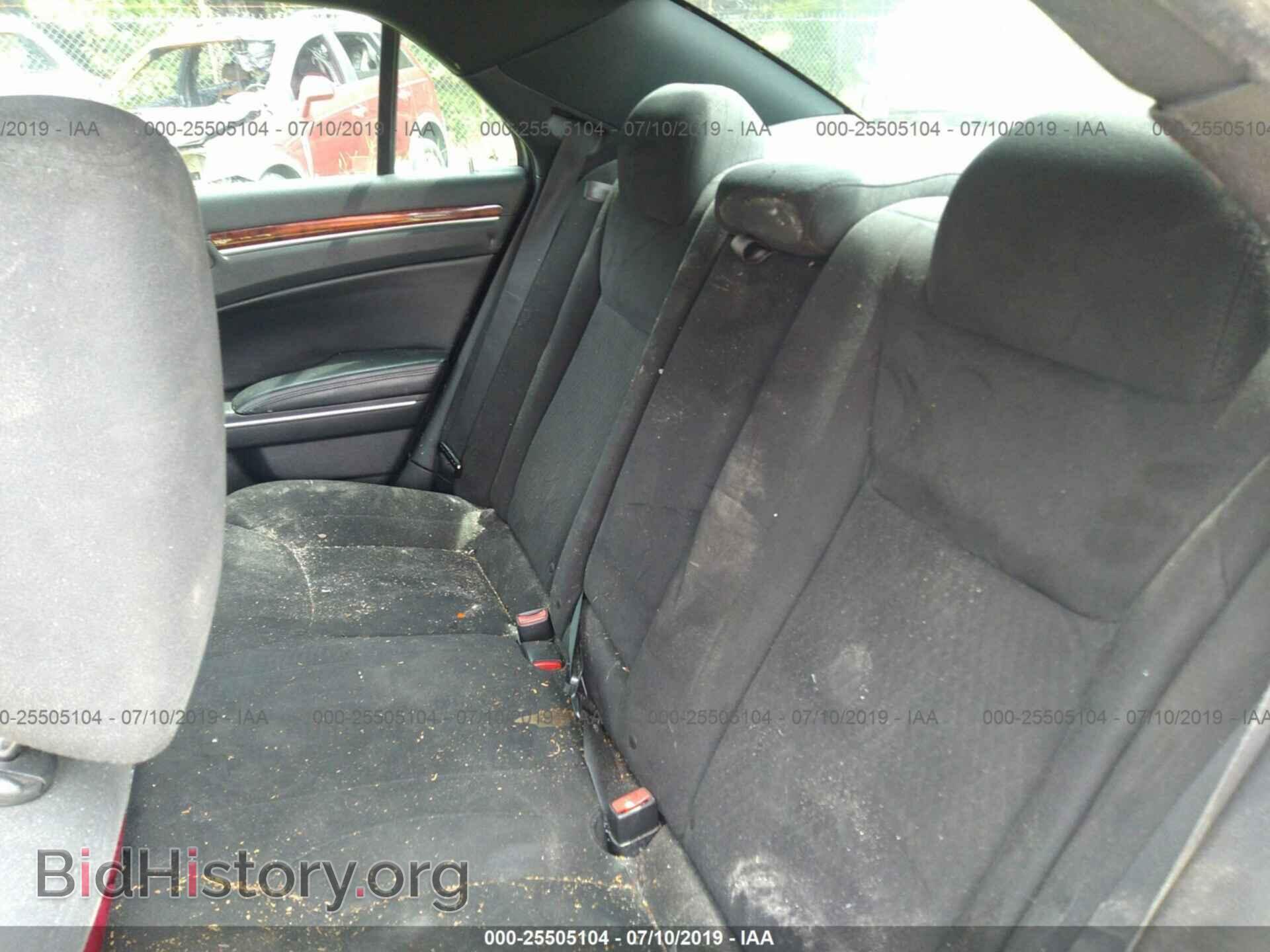 2012 CHRYSLER 300 - VIN: 2C3CCAAG0CH129740 - Фото 8