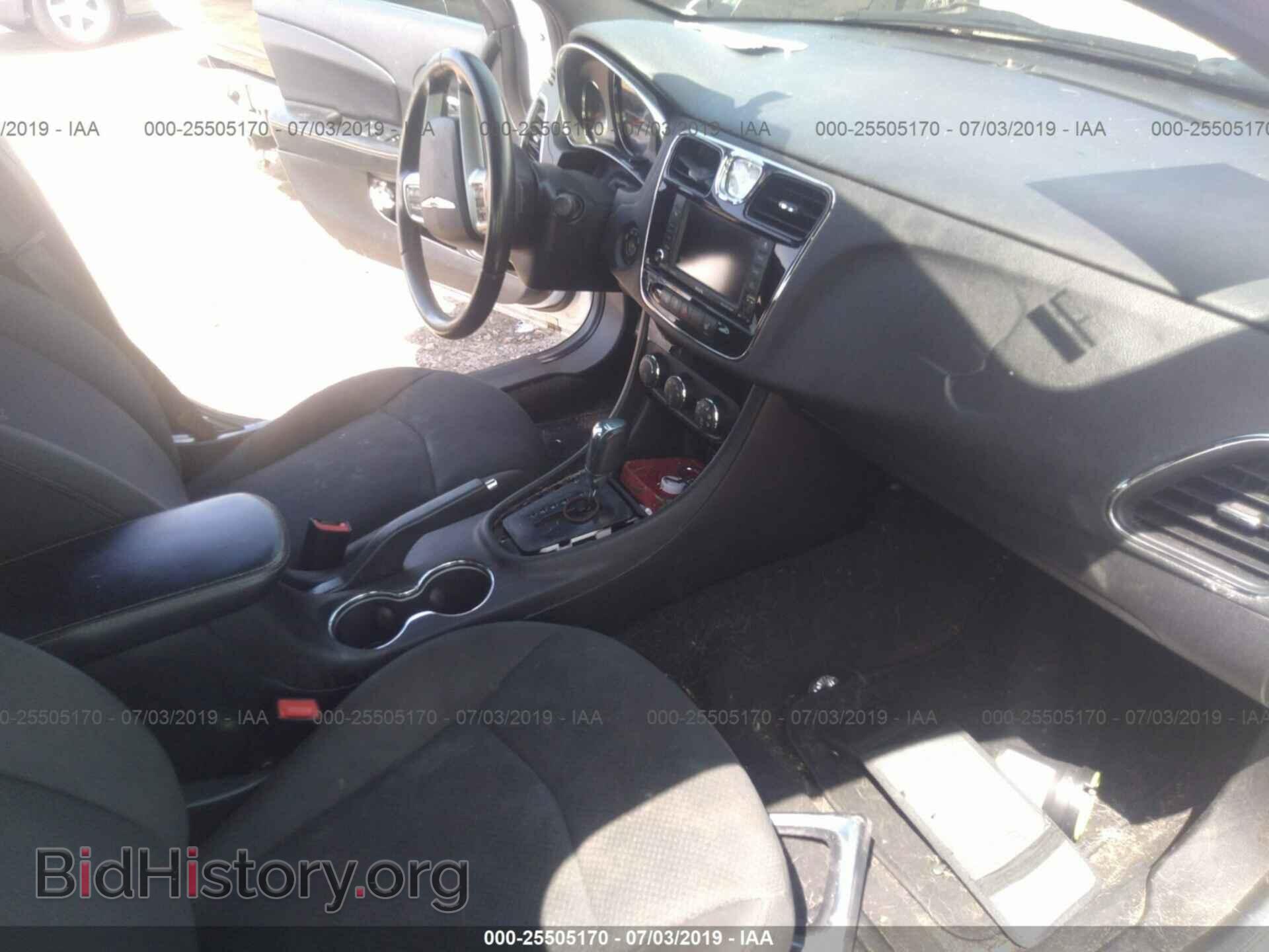2012 CHRYSLER 200 - VIN: 1C3CCBCB5CN166877 - Фото 5
