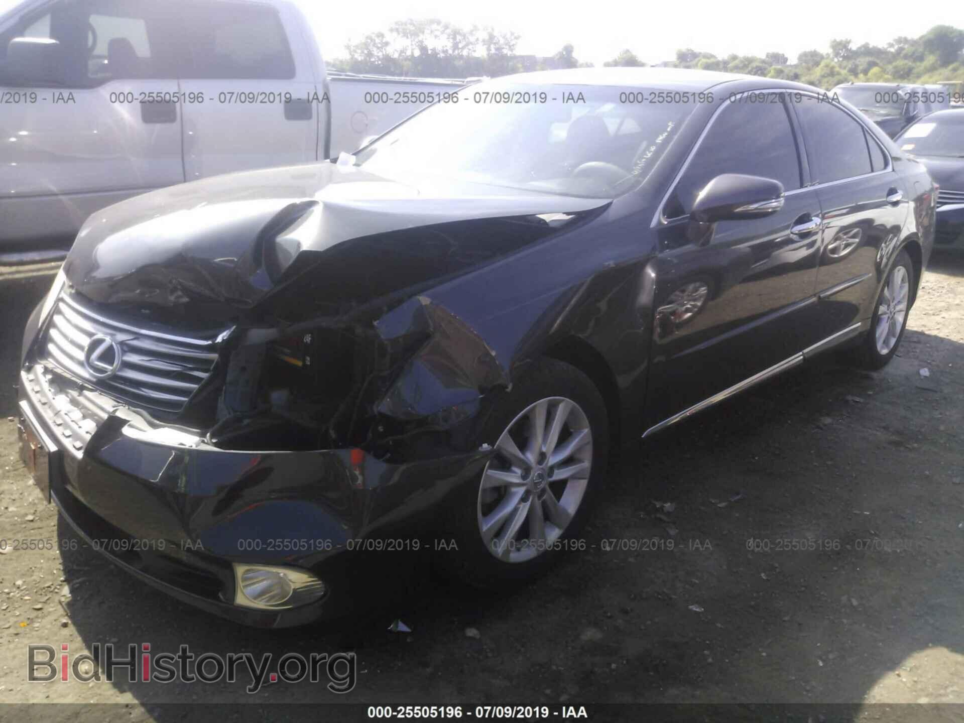 2011 LEXUS ES - VIN: JTHBK1EG7B2422450 - Фото 2