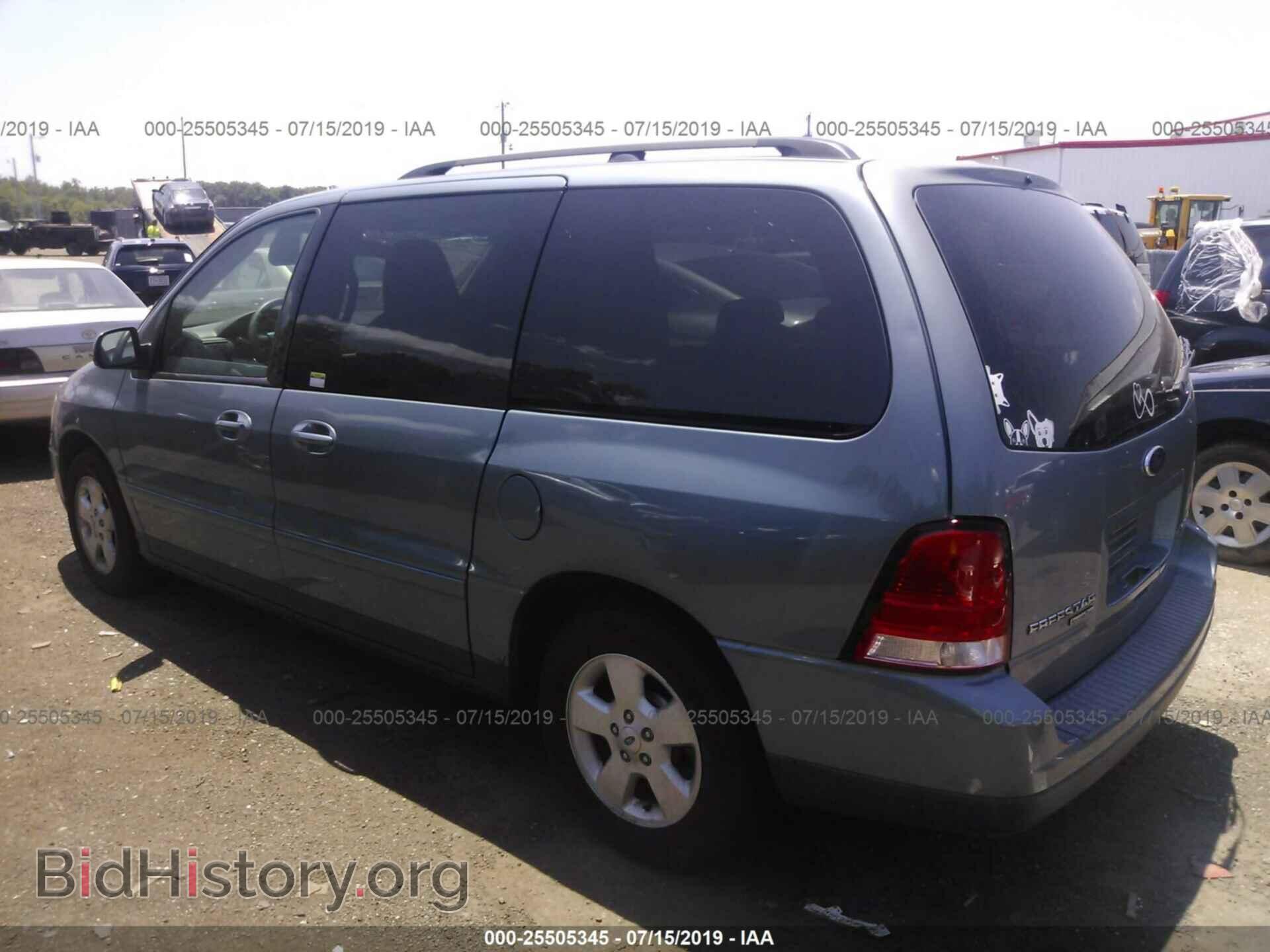 2005 FORD FREESTAR - VIN: 2FMZA57685BA20266 - Фото 3