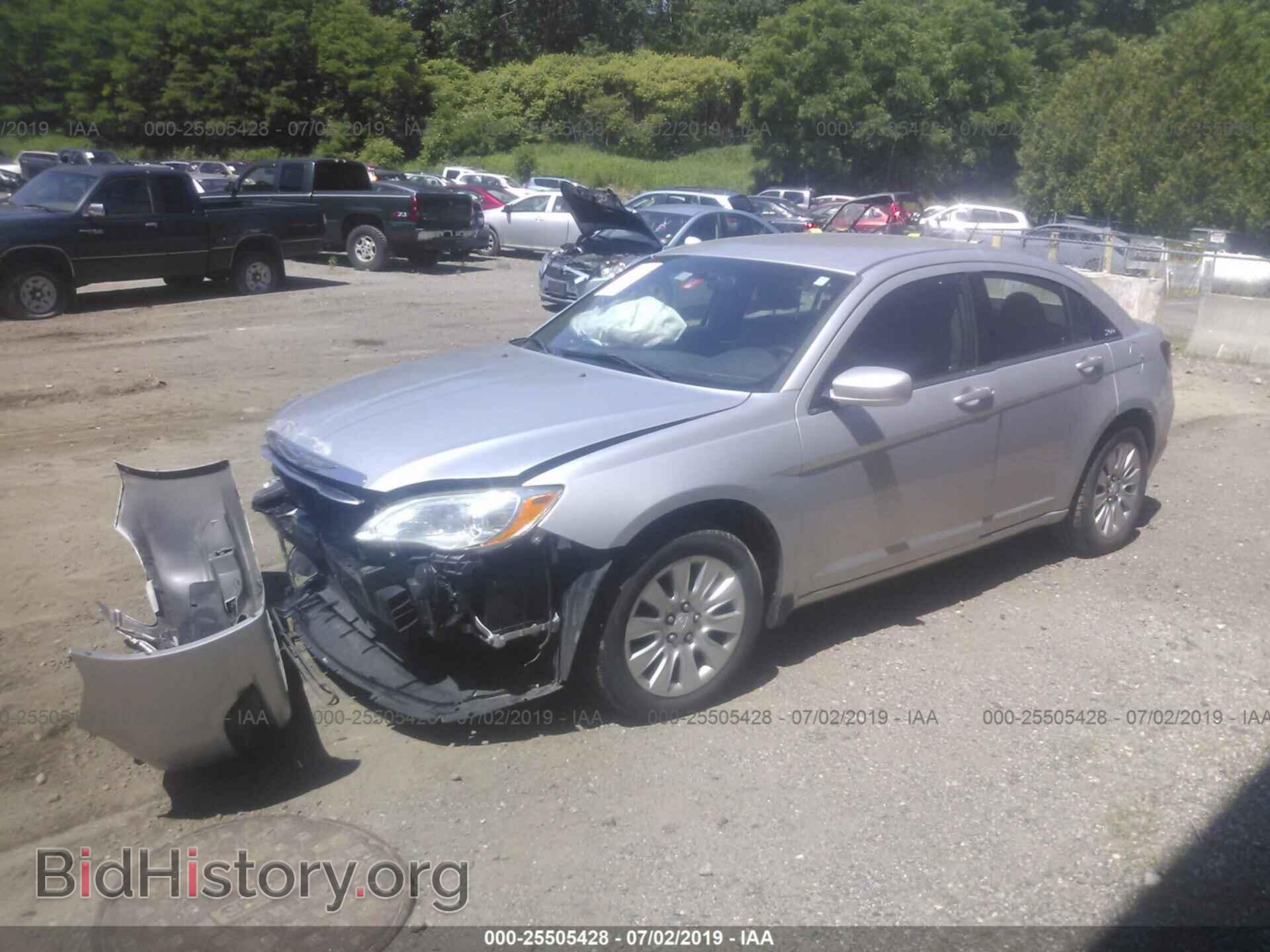 2012 CHRYSLER 200 - VIN: 1C3CCBAB4CN295695 - Photo 2