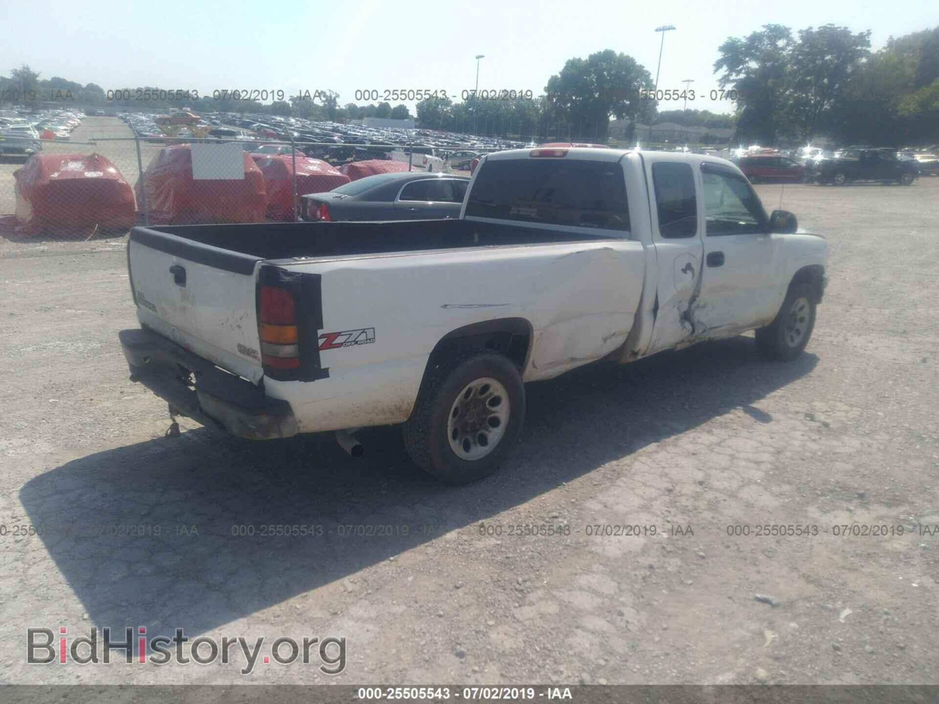 2005 GMC NEW SIERRA - VIN: 1GTEK19VX5E245810 - Фото 4