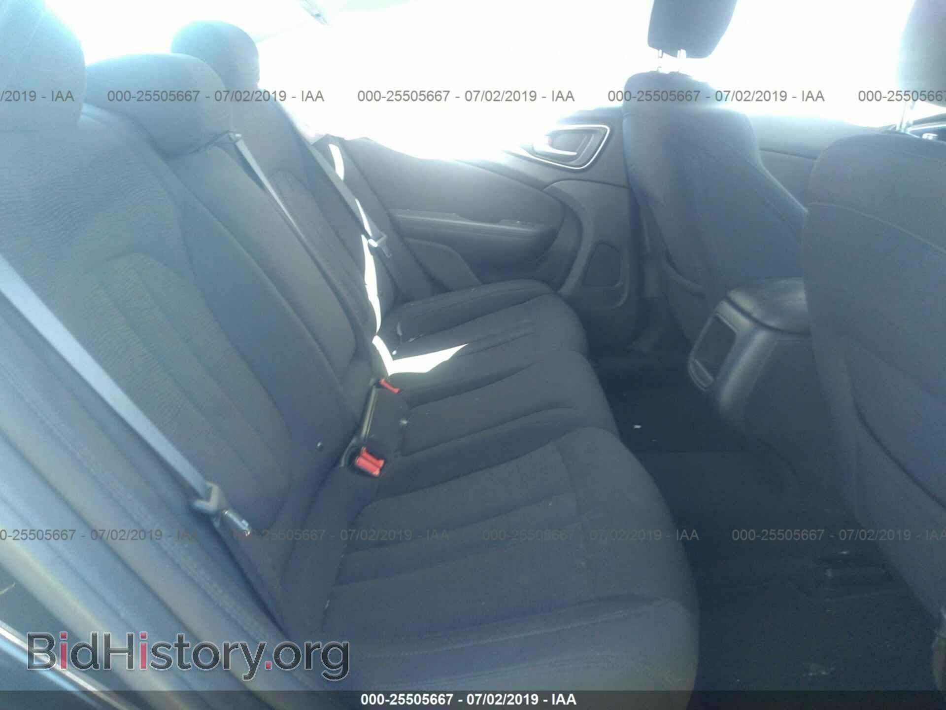 2016 CHRYSLER 200 - VIN: 1C3CCCFBXGN183312 - Photo 8