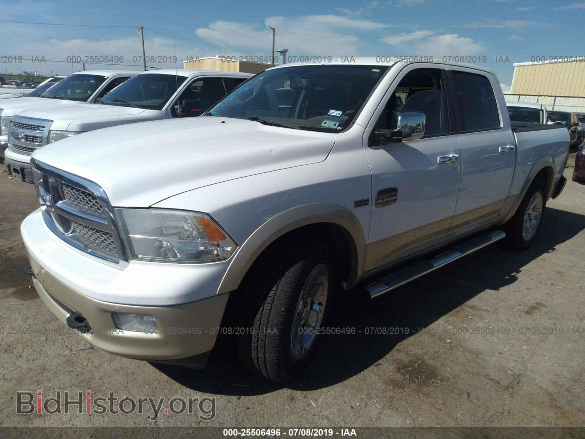 2011 DODGE RAM 1500 - VIN: 1D7RB1CT8BS628219 - Фото 2